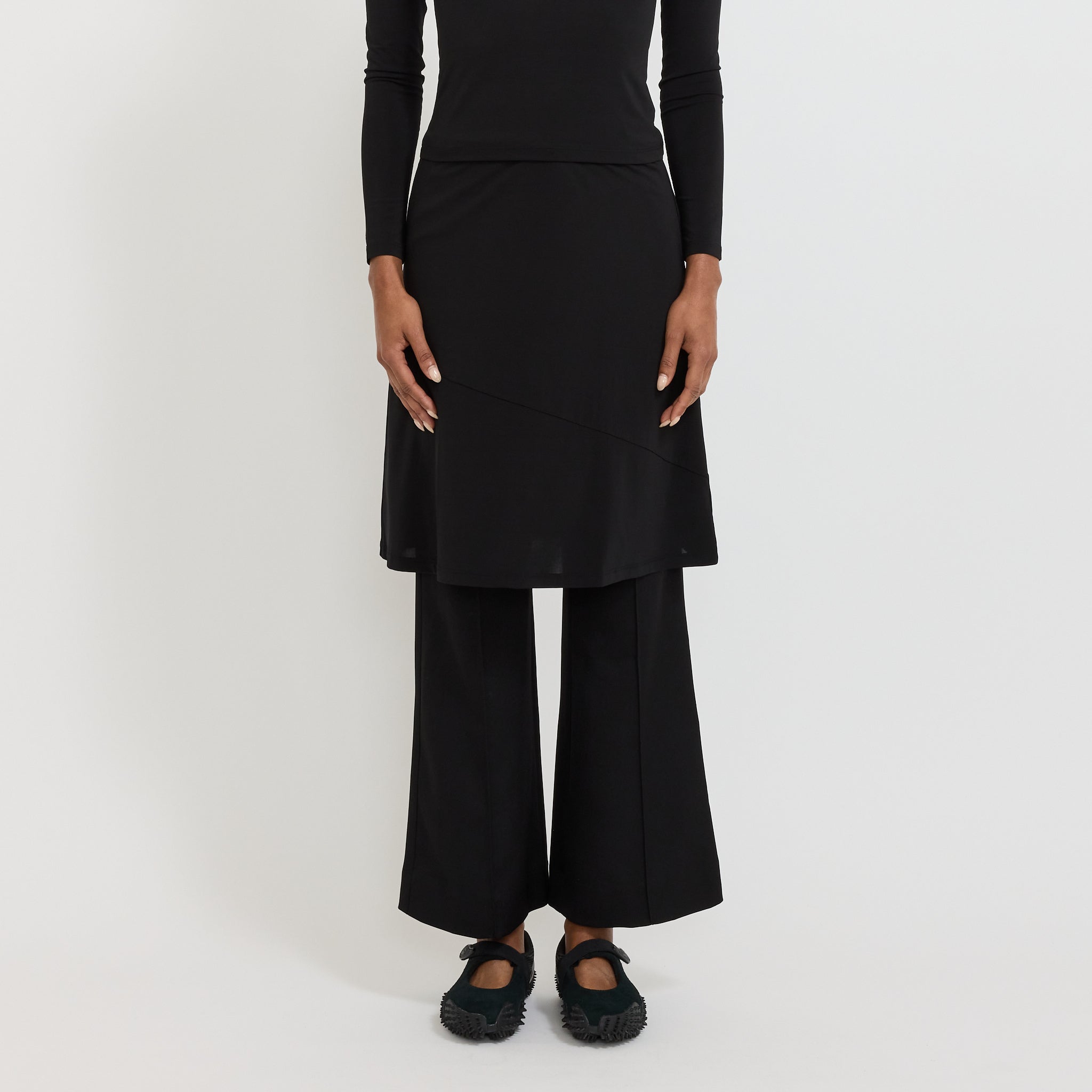 Permanent Vacation | Debut Skirt Black | Maplestore