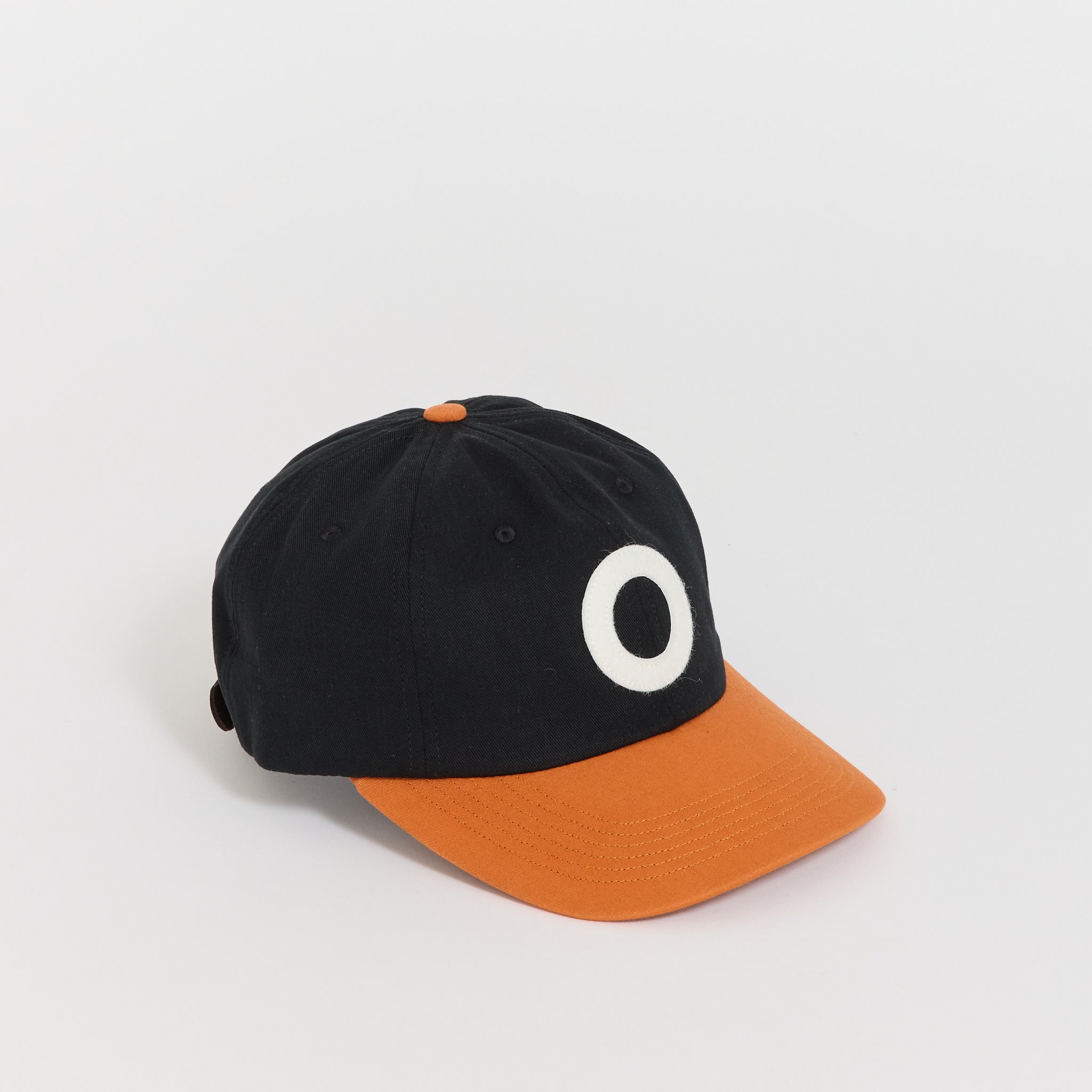 Pop Trading Company | O Sixpanel Hat Black/Cinnamon Stick | Maplestore