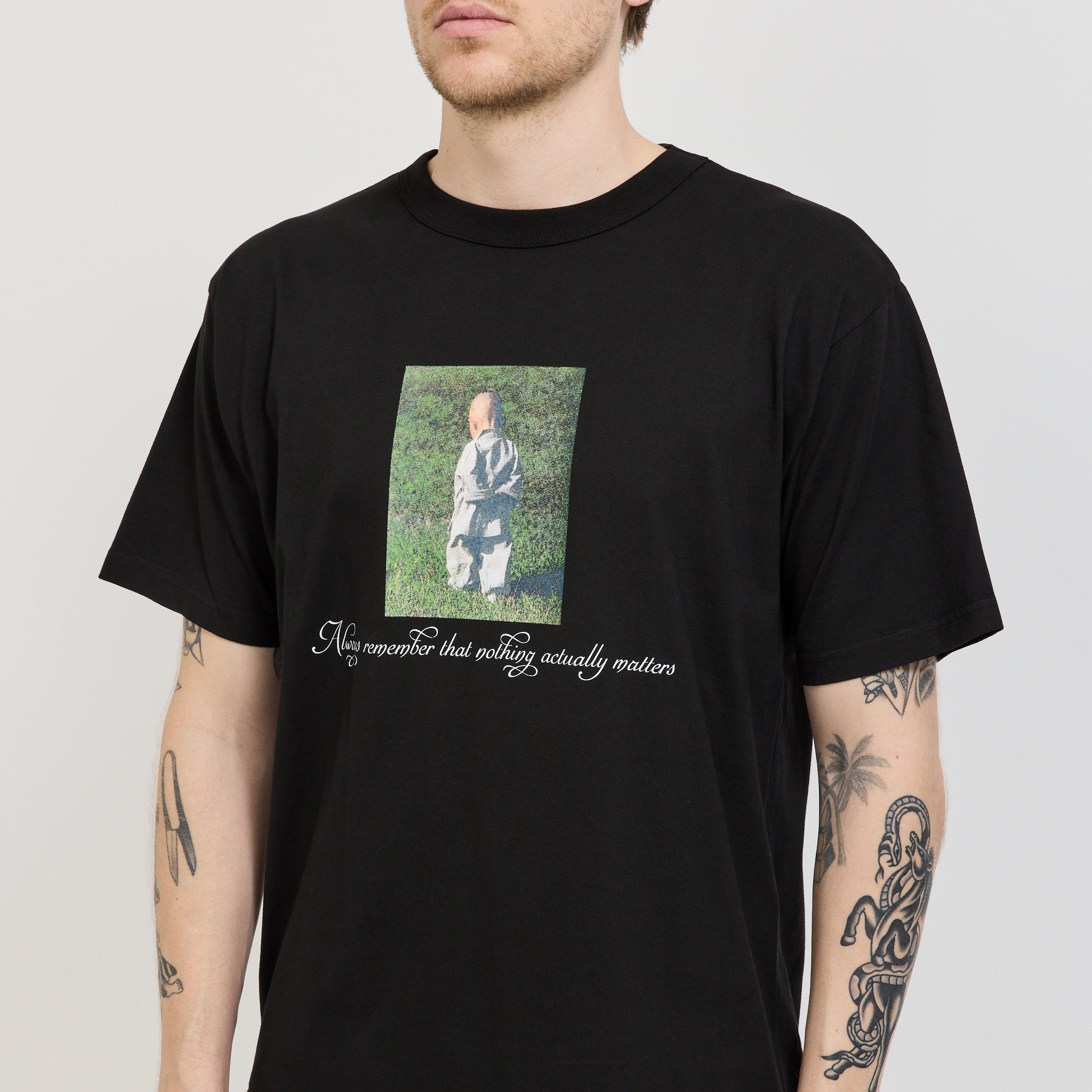 Pseushi | Nothing Tee Black | Maplestore