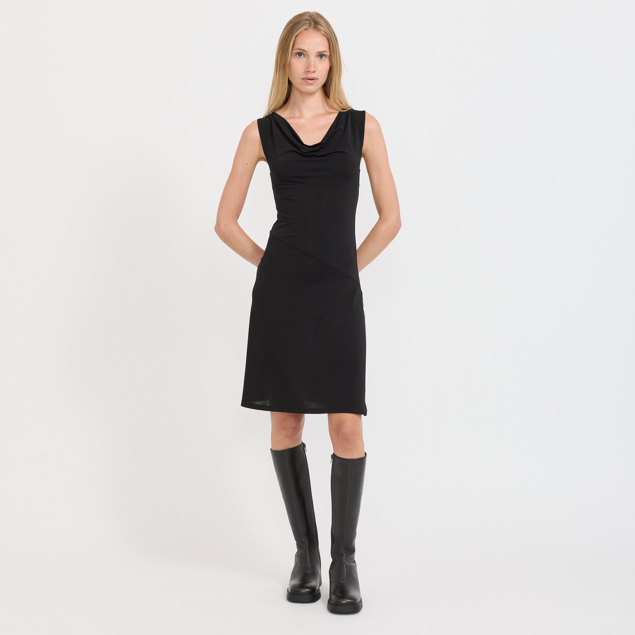 Permanent Vacation | Debut Dress Black | Maplestore