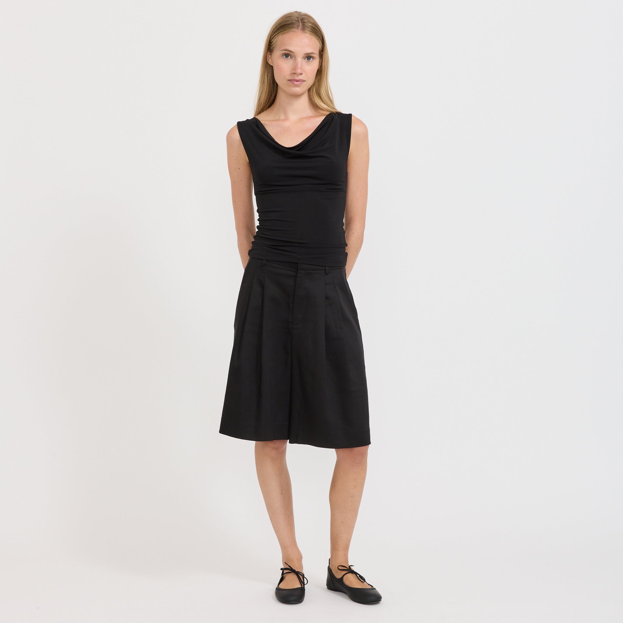 Permanent Vacation | Debut Tank Black | Maplestore