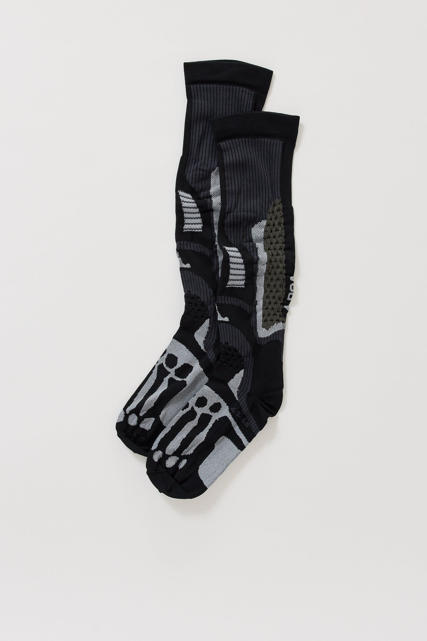 ROA | Bones Long Socks Dark Grey | Maplestore