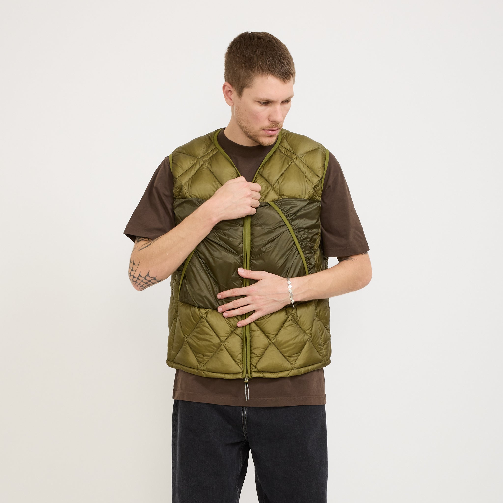 ROA | Light Down Vest Olive Branch | Maplestore