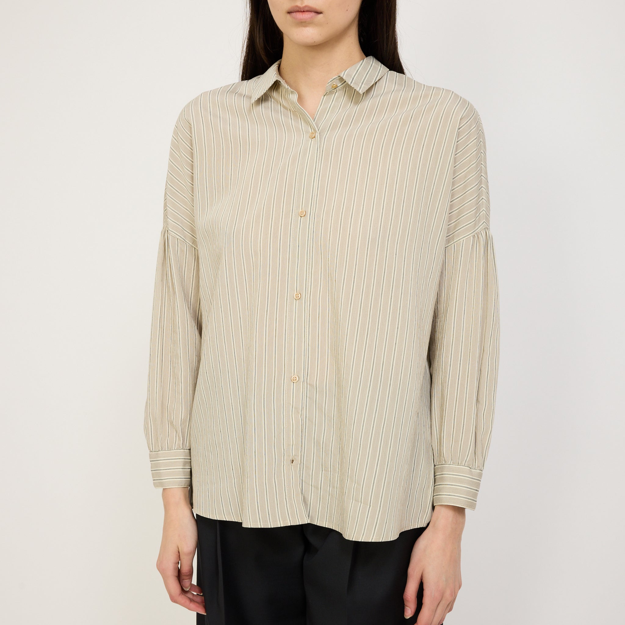 Sessun | Botan Wide Shirt Whistone | Maplestore