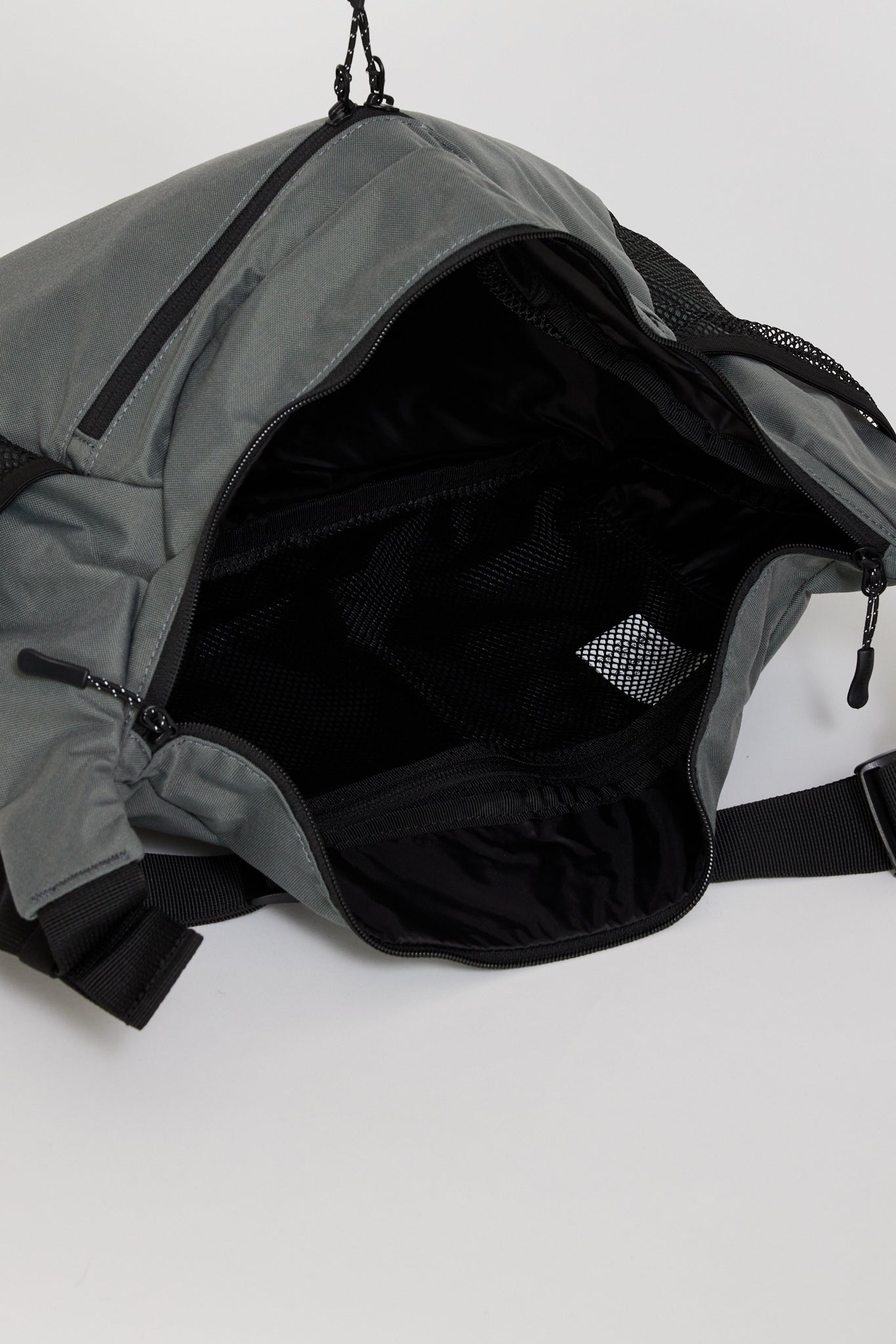 Snow Peak | Everyday Use Middle Shoulder Bag Grey | Maplestore