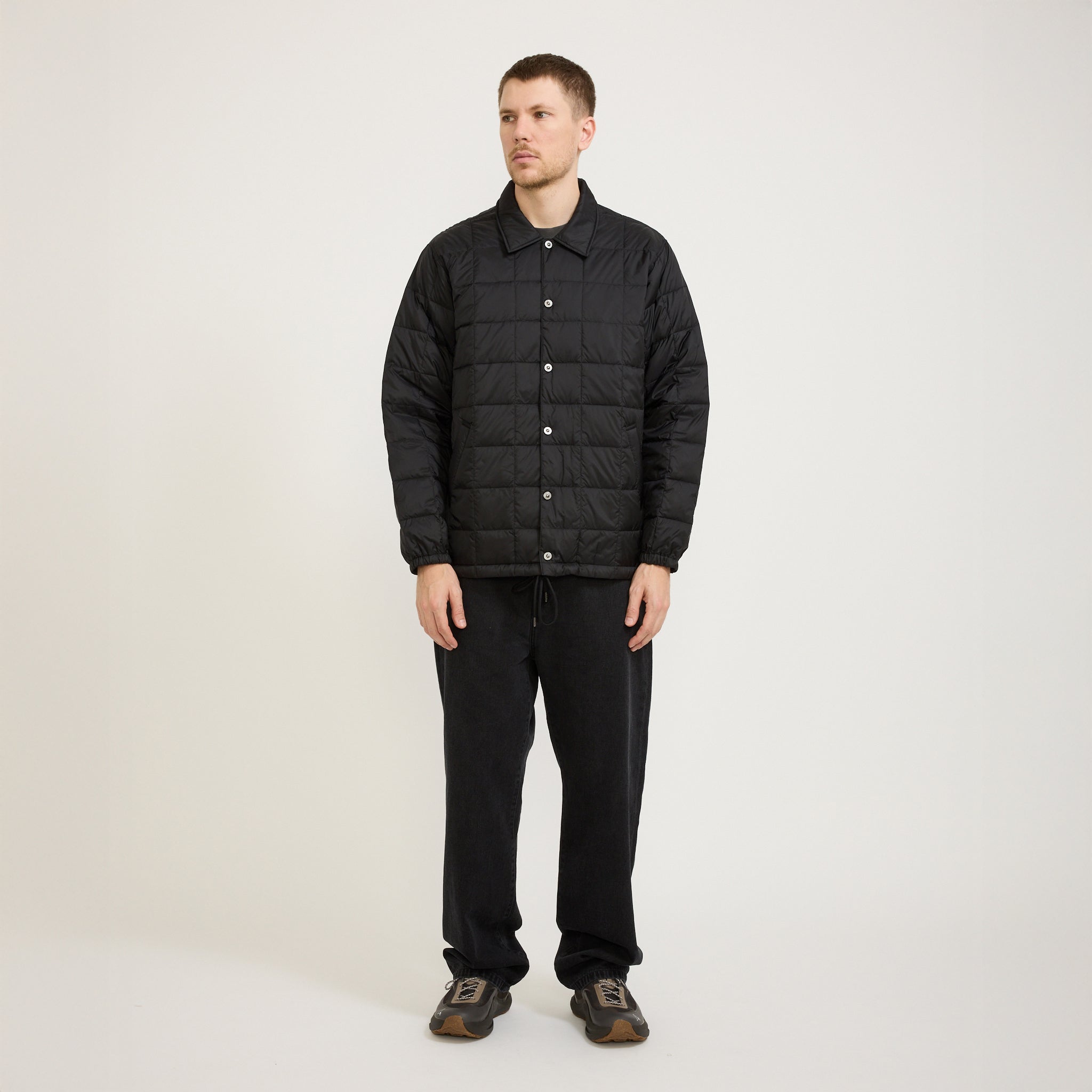 Taion | Down Coach Jacket Black | Maplestore