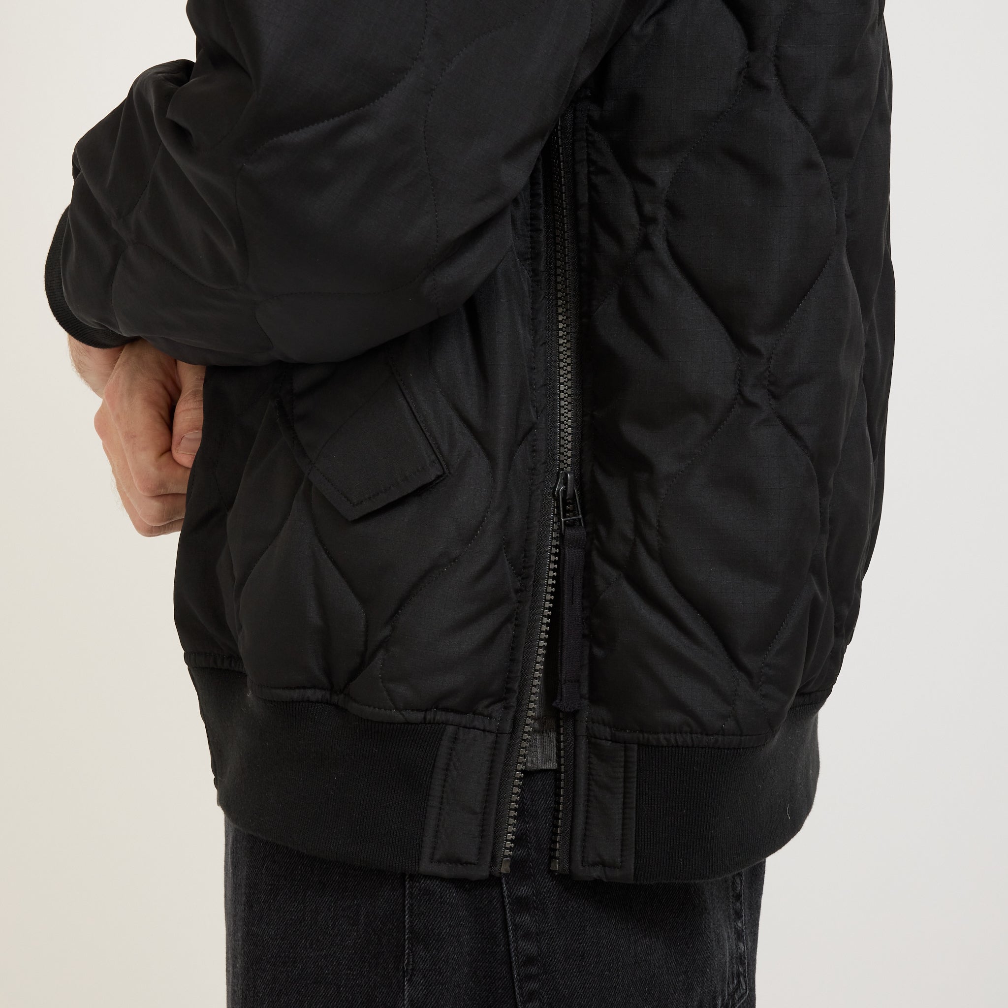 Taion | Military MA-1 Down Jacket Black | Maplestore