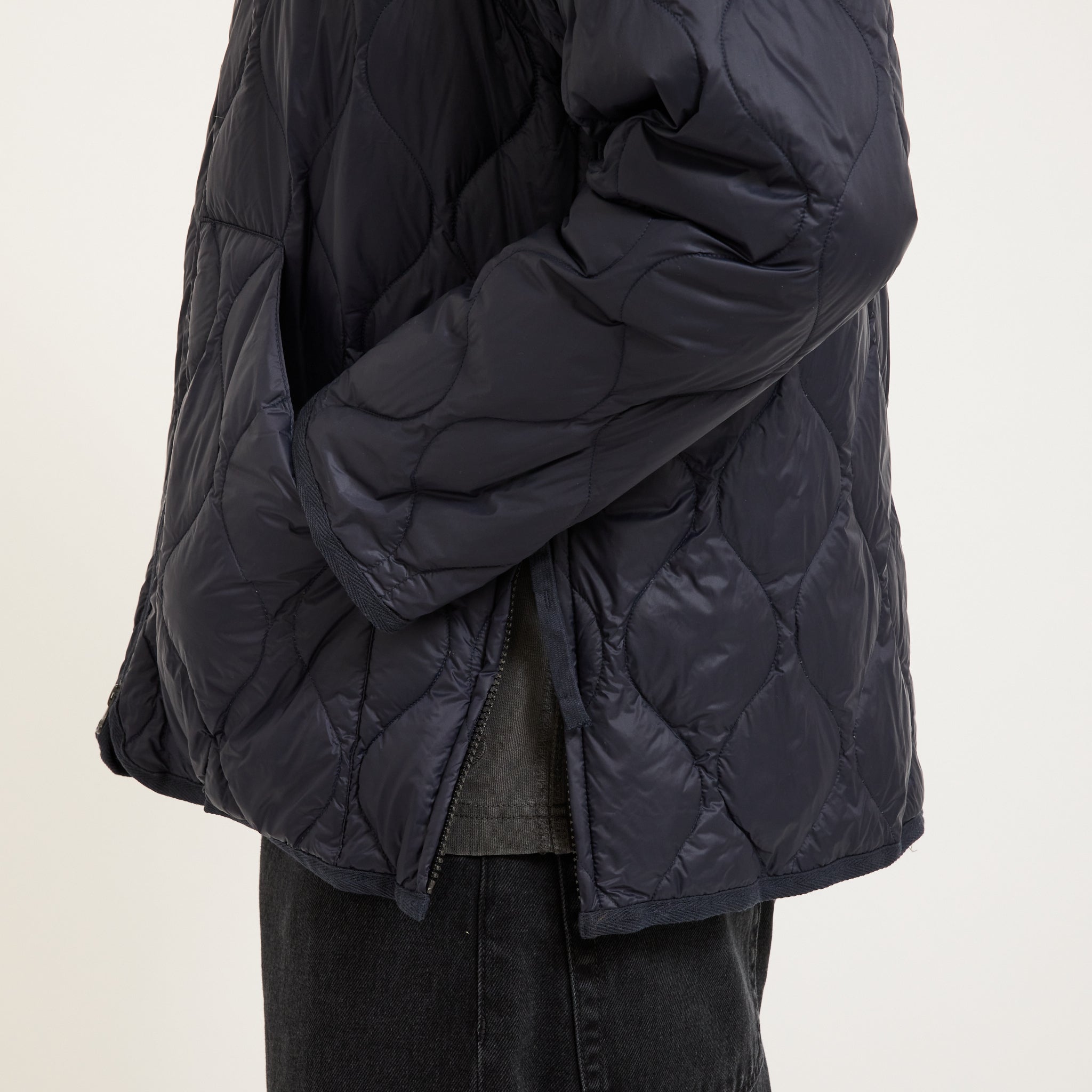 Taion | Military Zip V Neck Soft Shell Down Jacket Dark Navy | Maplestore