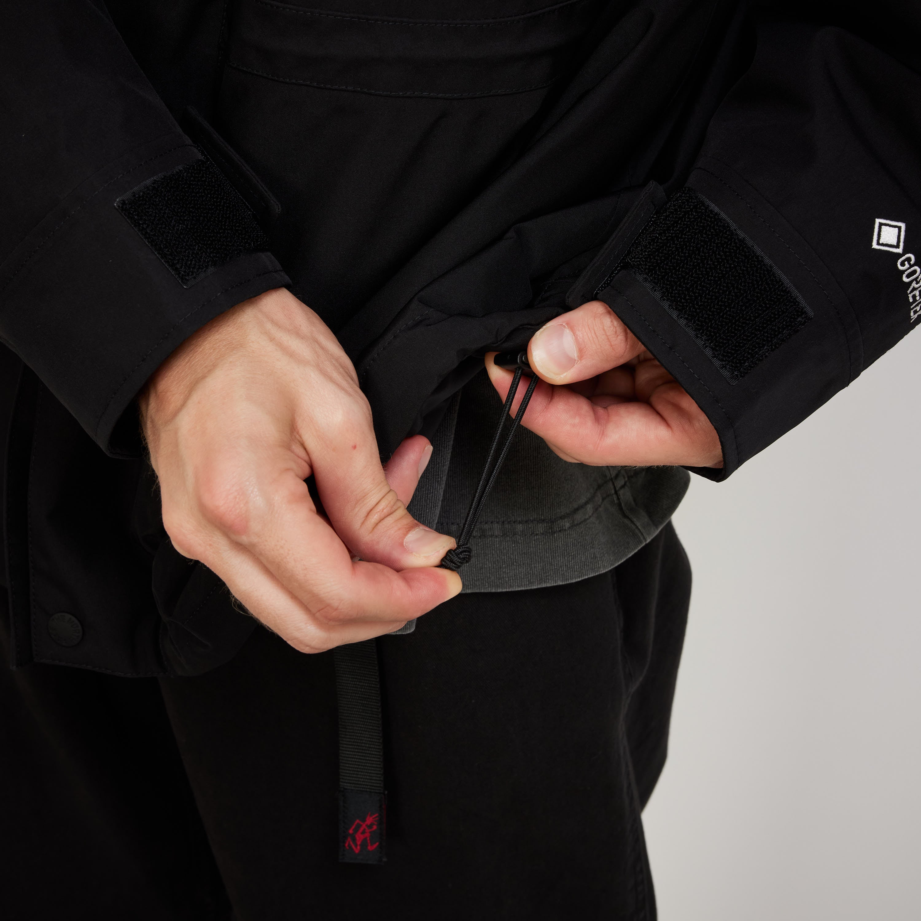 The North Face | GTX Mountain Guide Insulated Jacket TNF Black | Maplestore