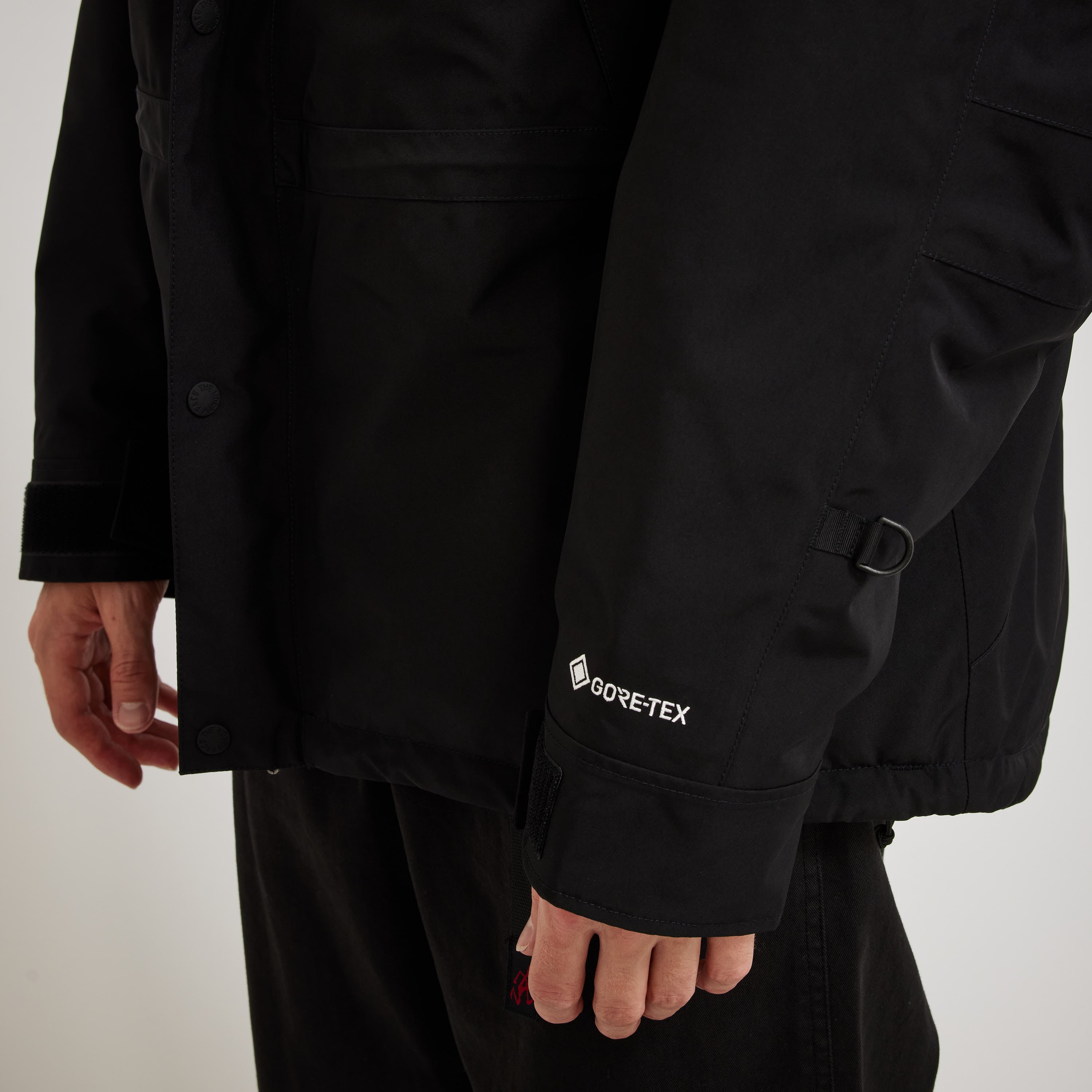 The North Face | GTX Mountain Guide Insulated Jacket TNF Black | Maplestore