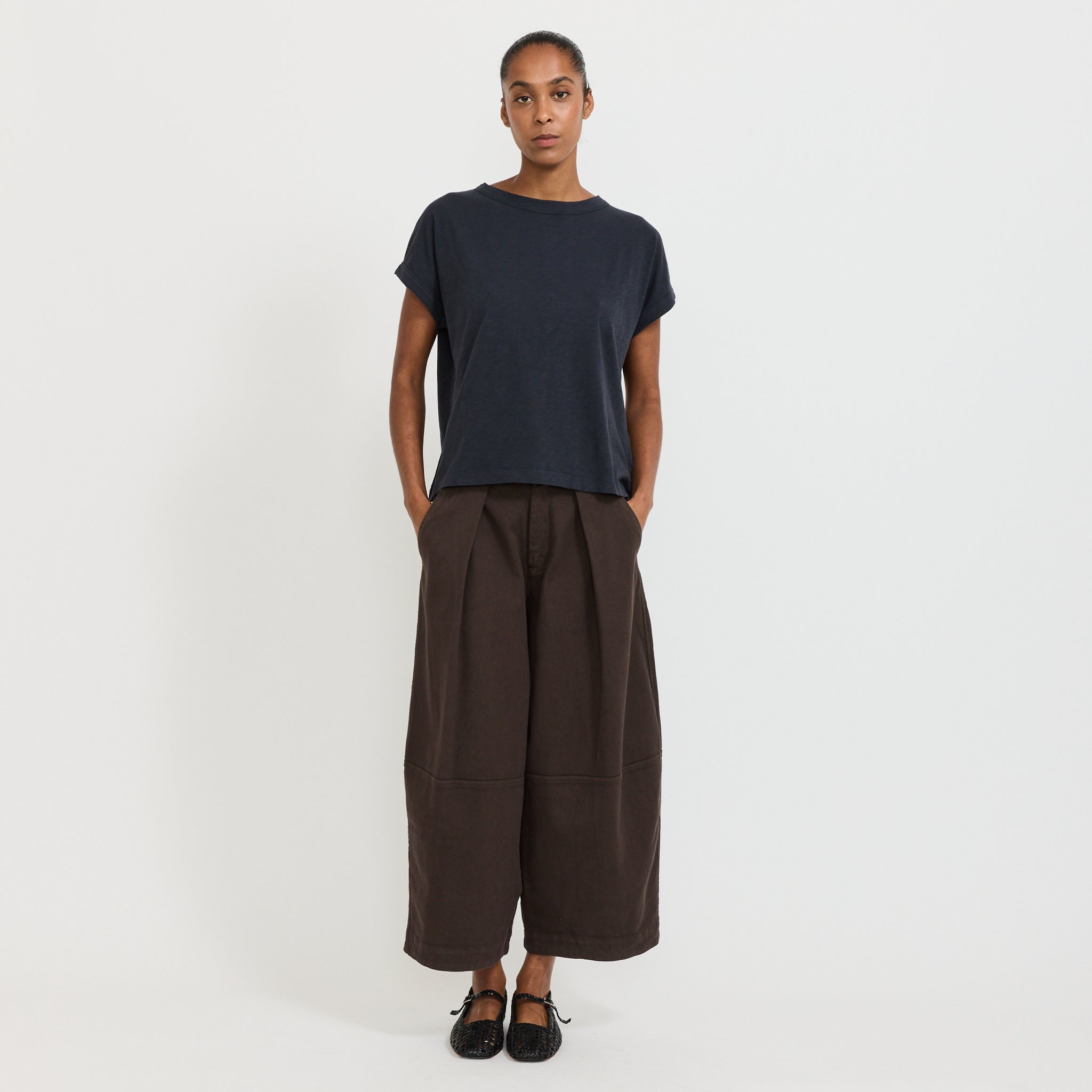 Toast | Alda Organic Cotton Easy Tee Coal | Maplestore