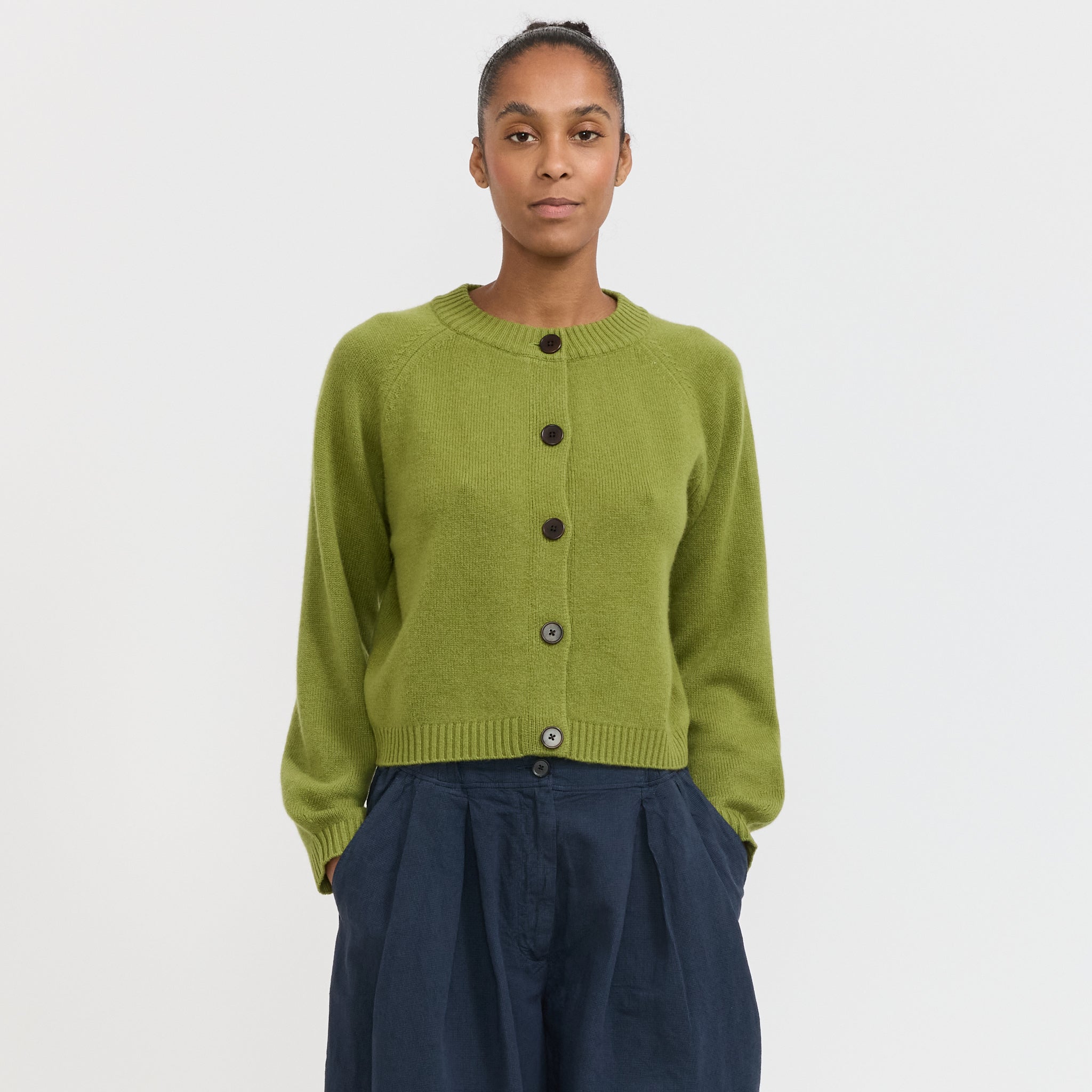 Toast | Eden Wool Cashmere Raglan Cardigan Soft Green | Maplestore