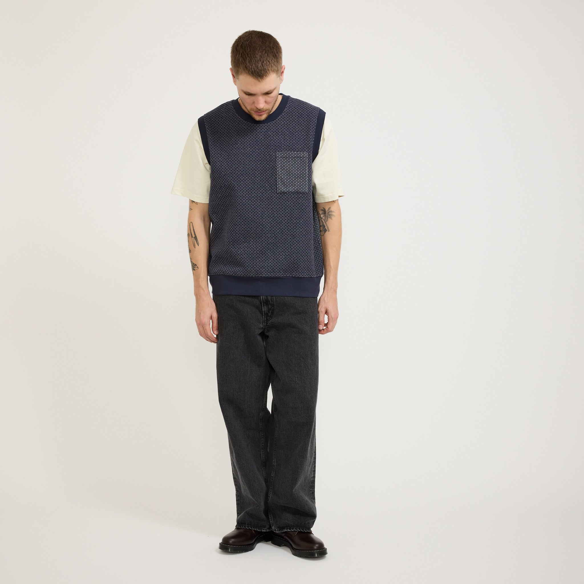 Universal Works | Sleeveless Crew Cotton Mix Fleece Navy | Maplestore