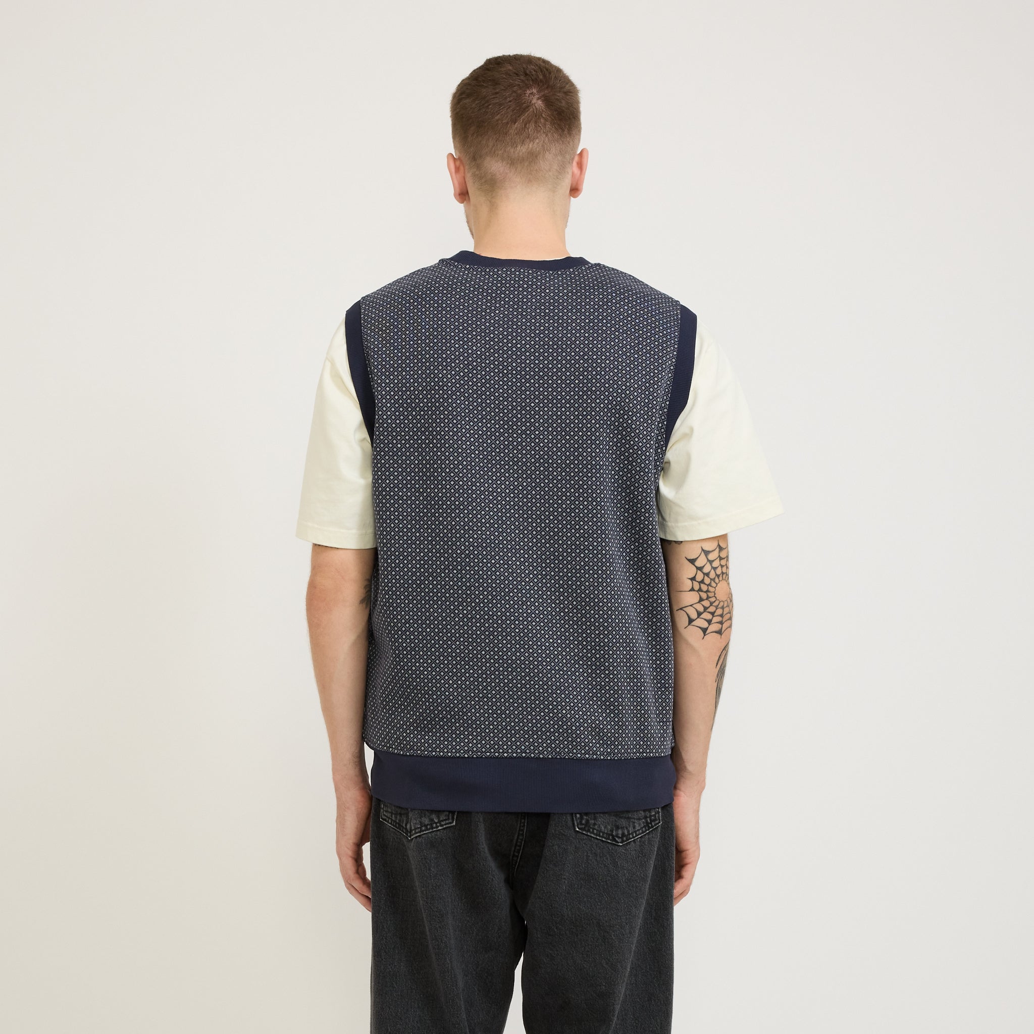 Universal Works | Sleeveless Crew Cotton Mix Fleece Navy | Maplestore