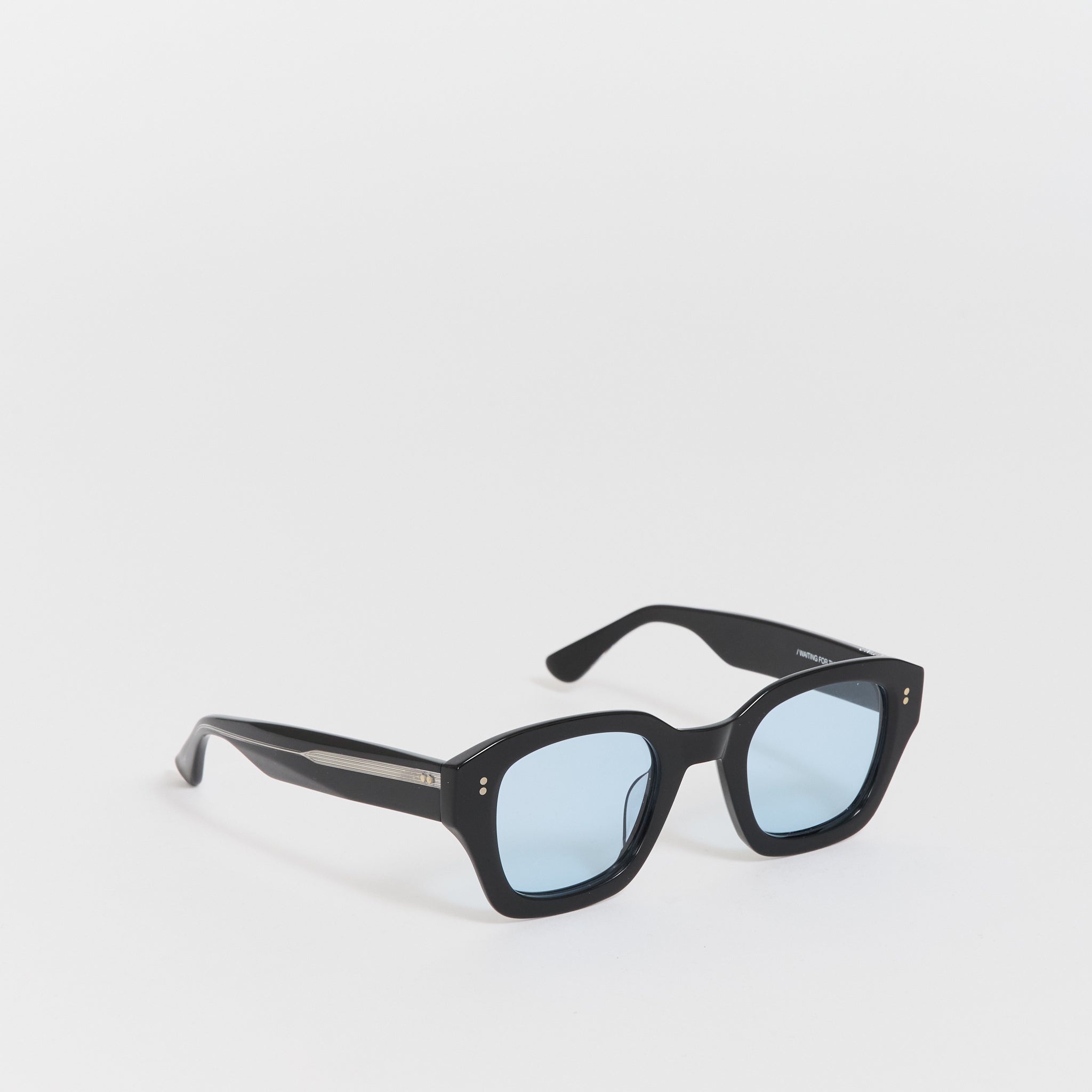 Waiting For The Sun | Axel Noir E2B Bleu Tamis Verres | Maplestore