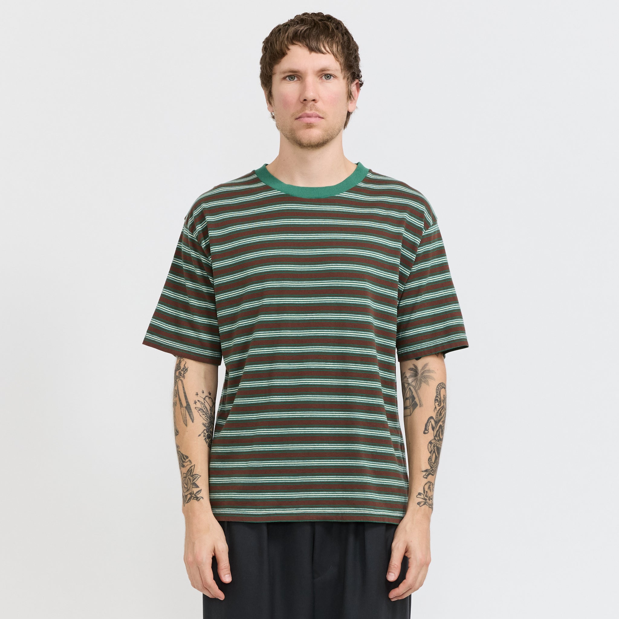 S/S Stripe Tee Dark Brown/Green