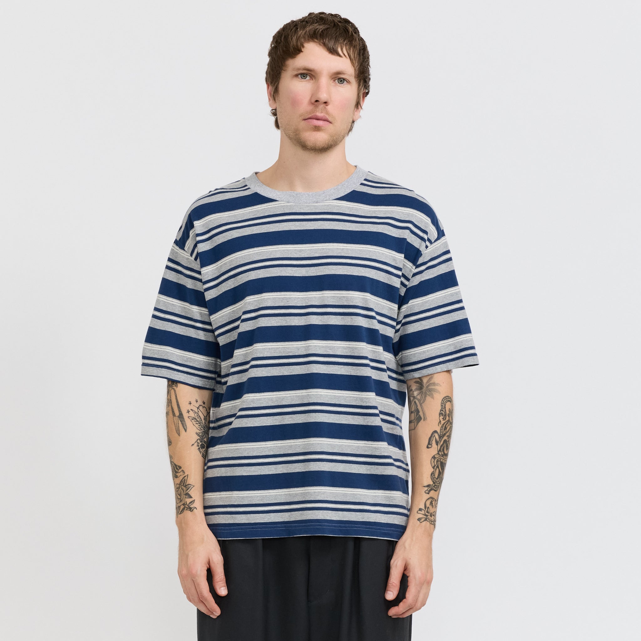 S/S Stripe Tee Dark Navy/Grey