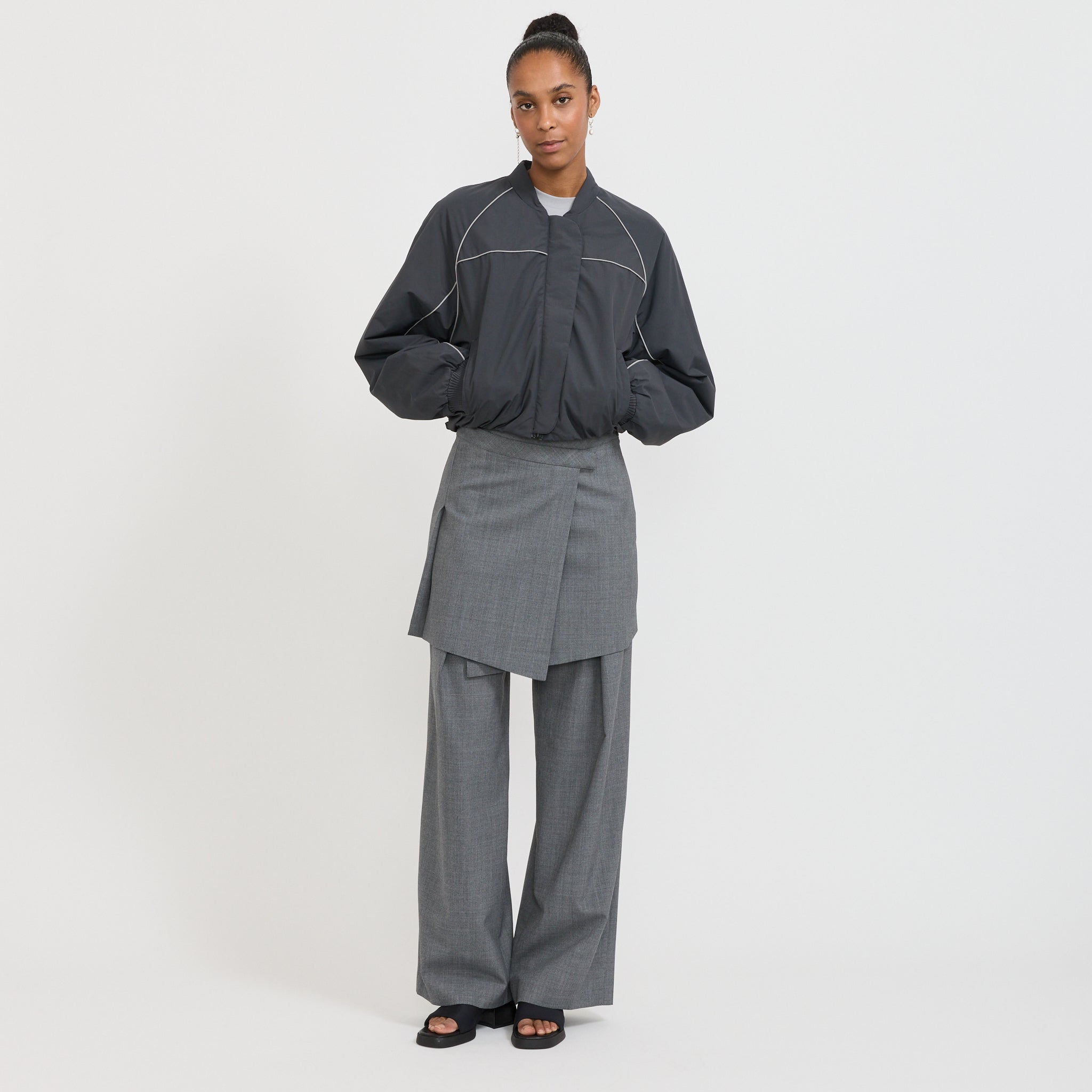 Won Hundred | Ola Piping Bomber Jacket Asphalt | Maplestore