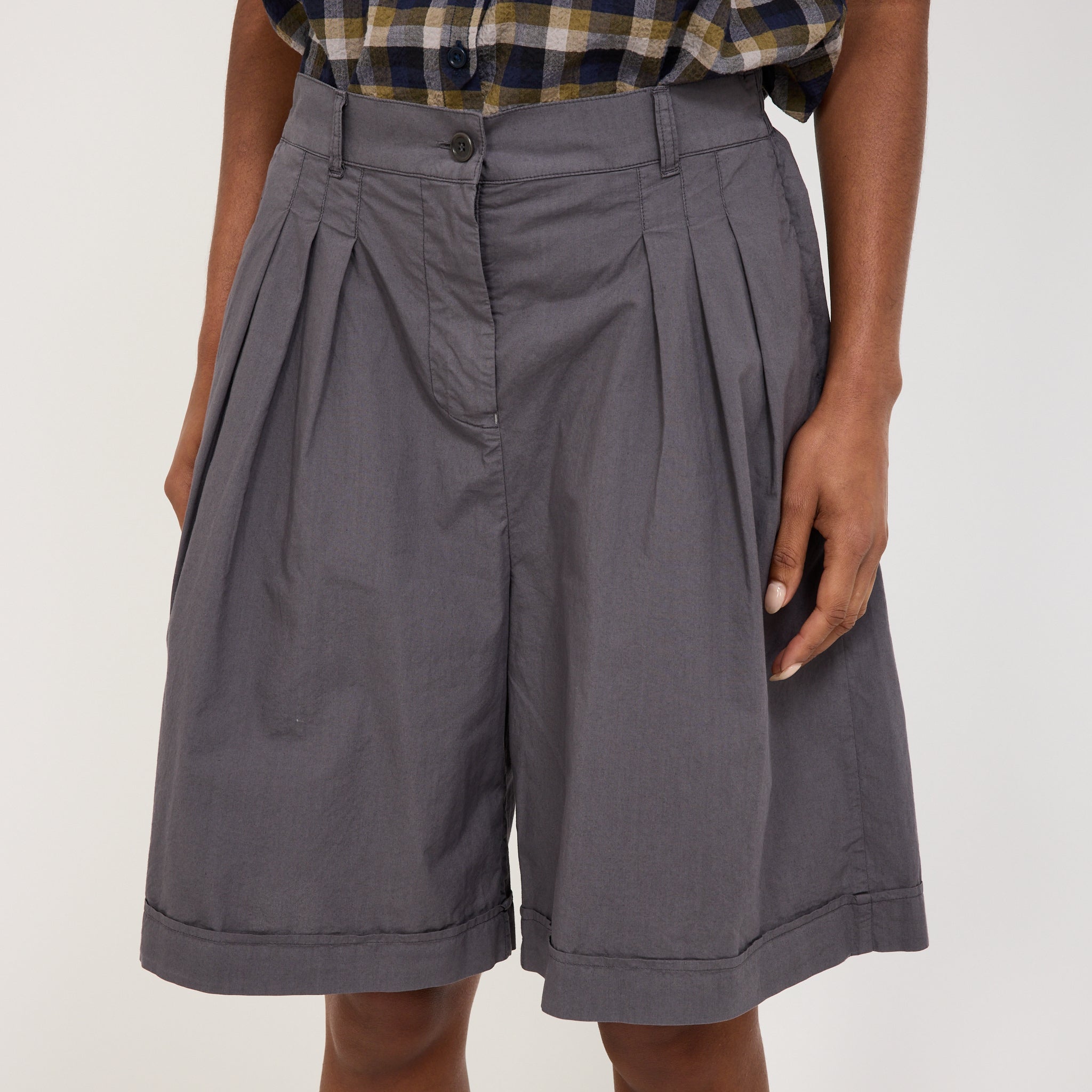 Long Walking Short Grey
