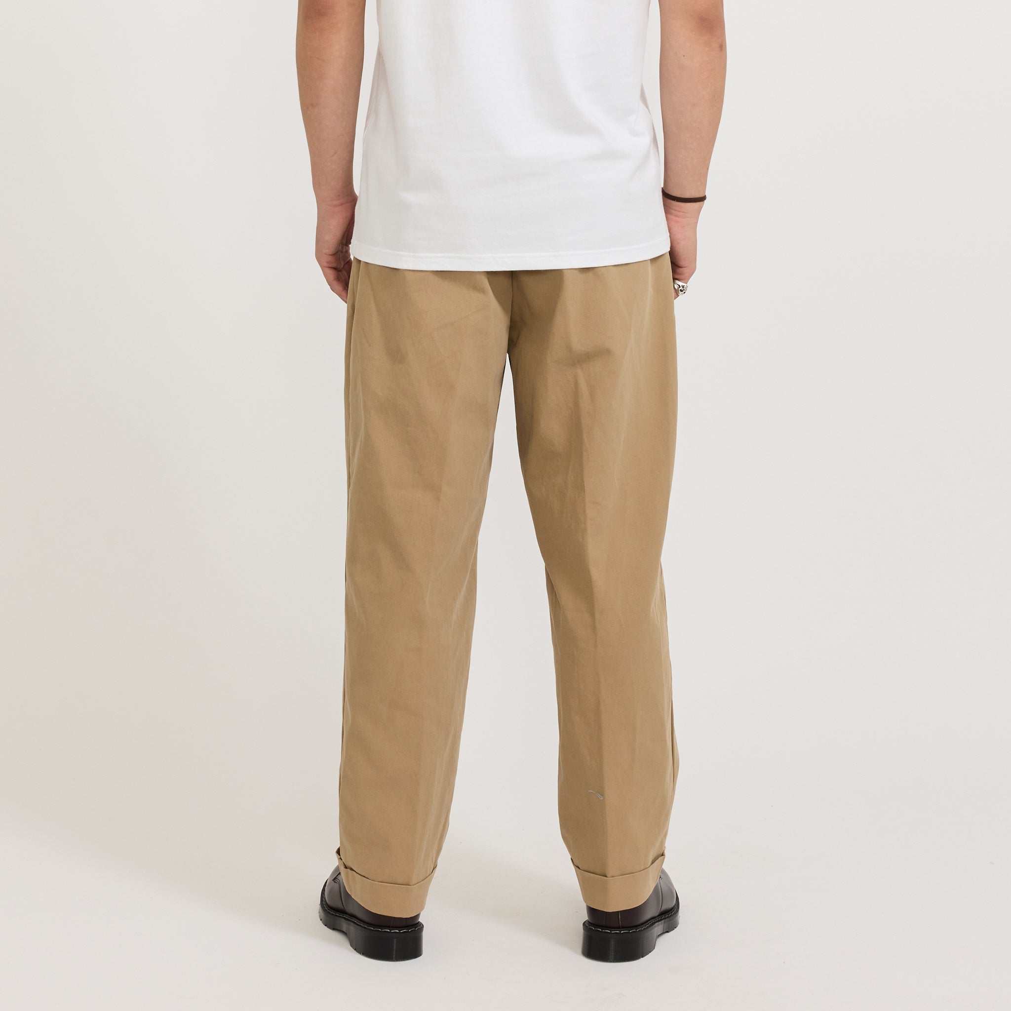 Beams Plus | 2 Pleats Trousers Twill Khaki | Maplestore