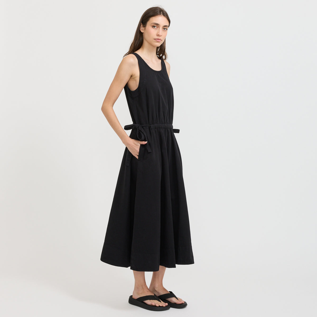 Girls of Dust | Apron Dress Black | Maplestore