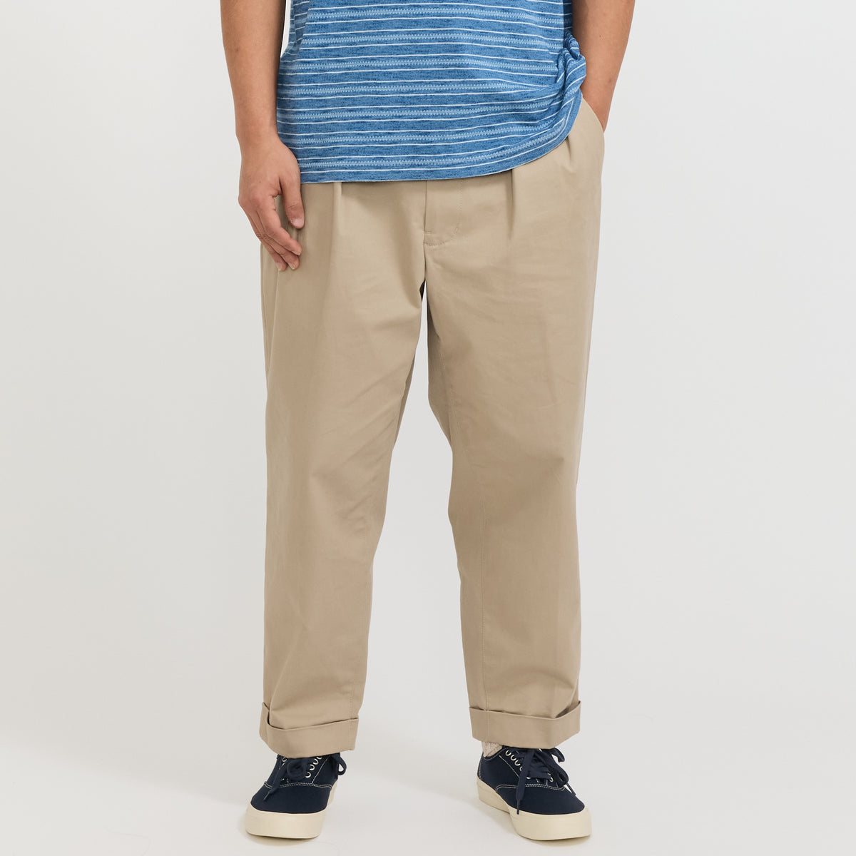 Beams Plus | 2 Pleats Twill Pant Khaki | Maplestore