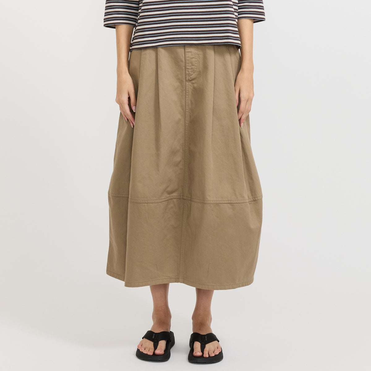 Danton | Cocoon Skirt Sateen Beige | Maplestore