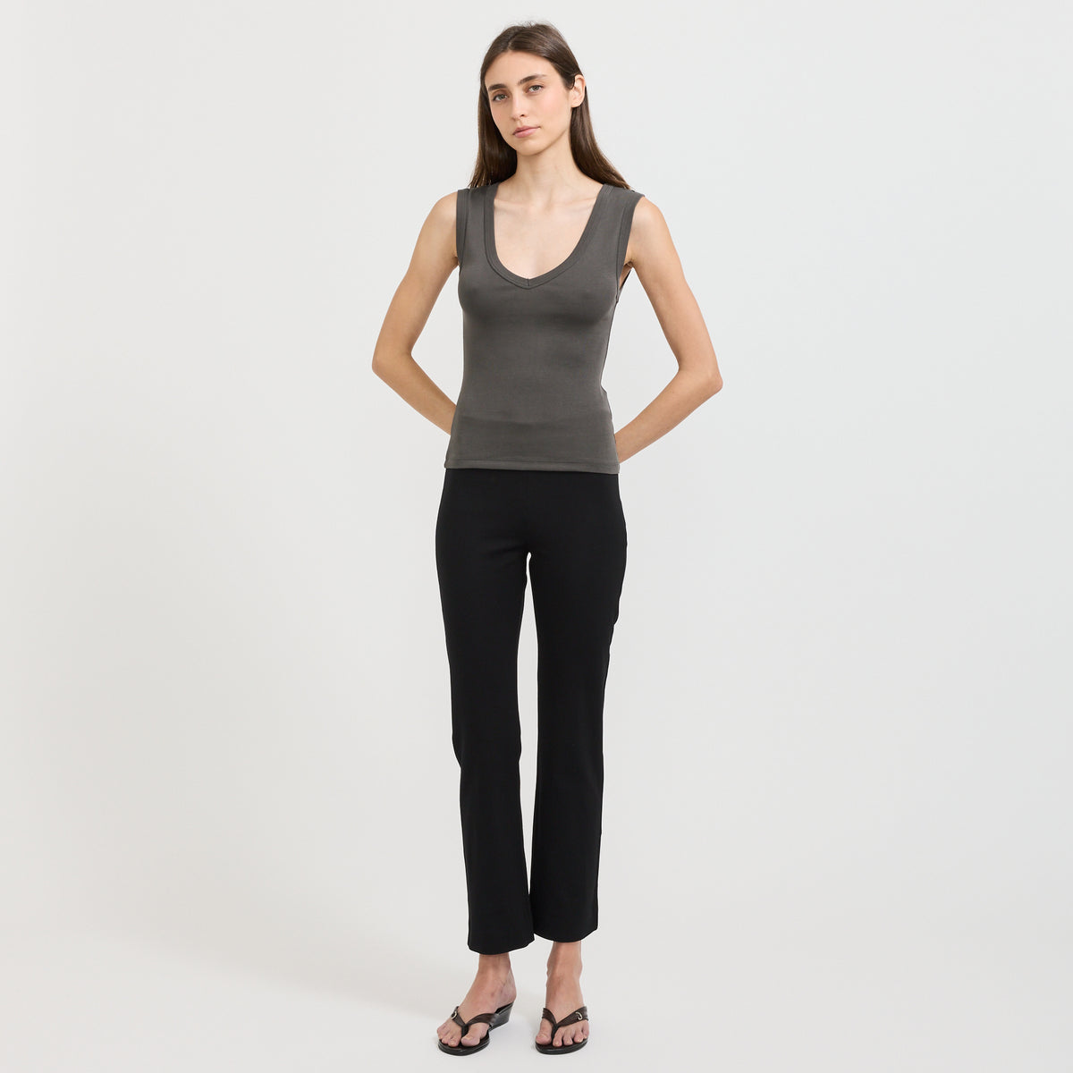 St. Agni | Compact Cotton Minimal Crop Pants Black | Maplestore