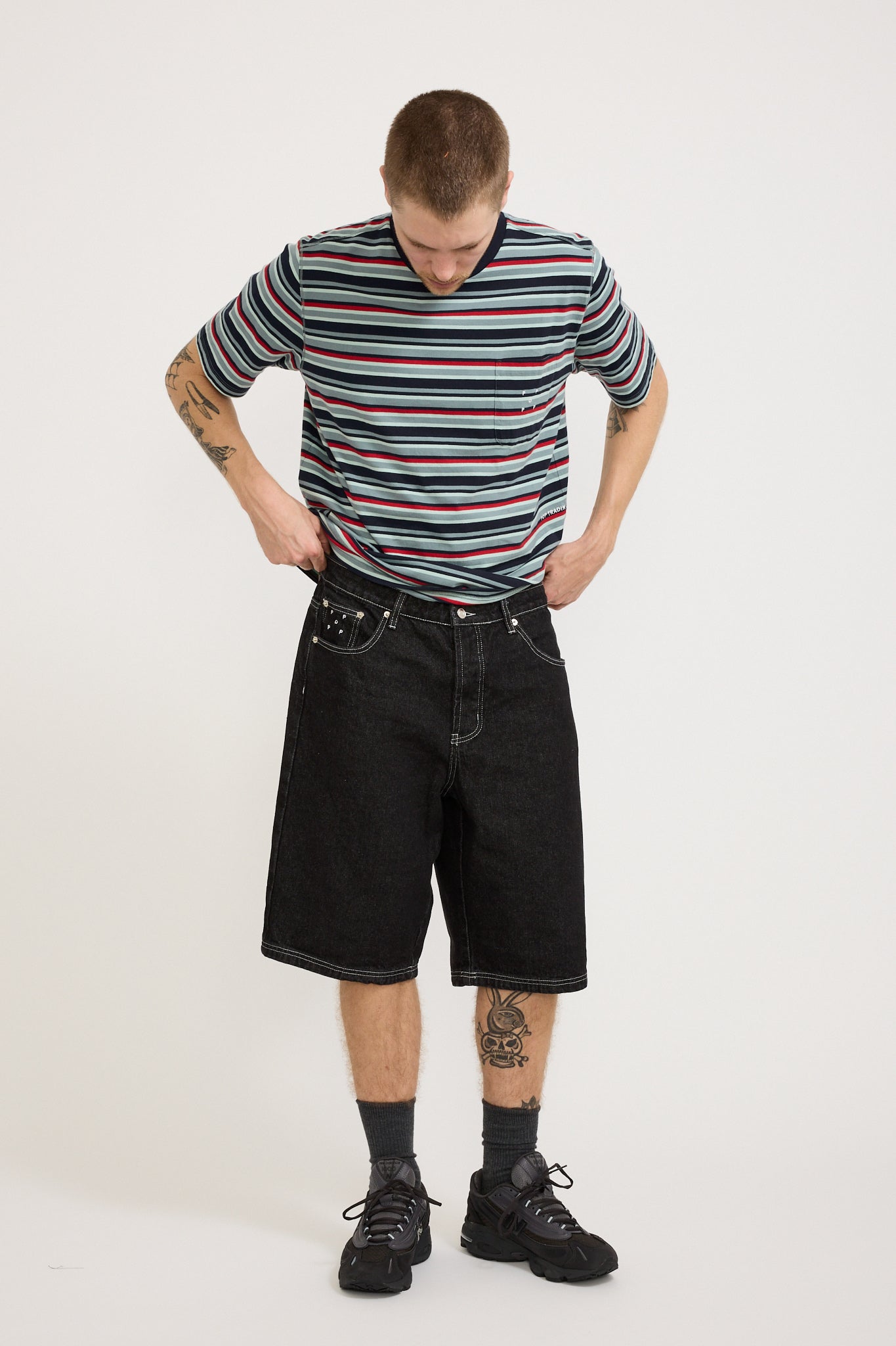 Pop Trading Company | Drs Short Black | Maplestore