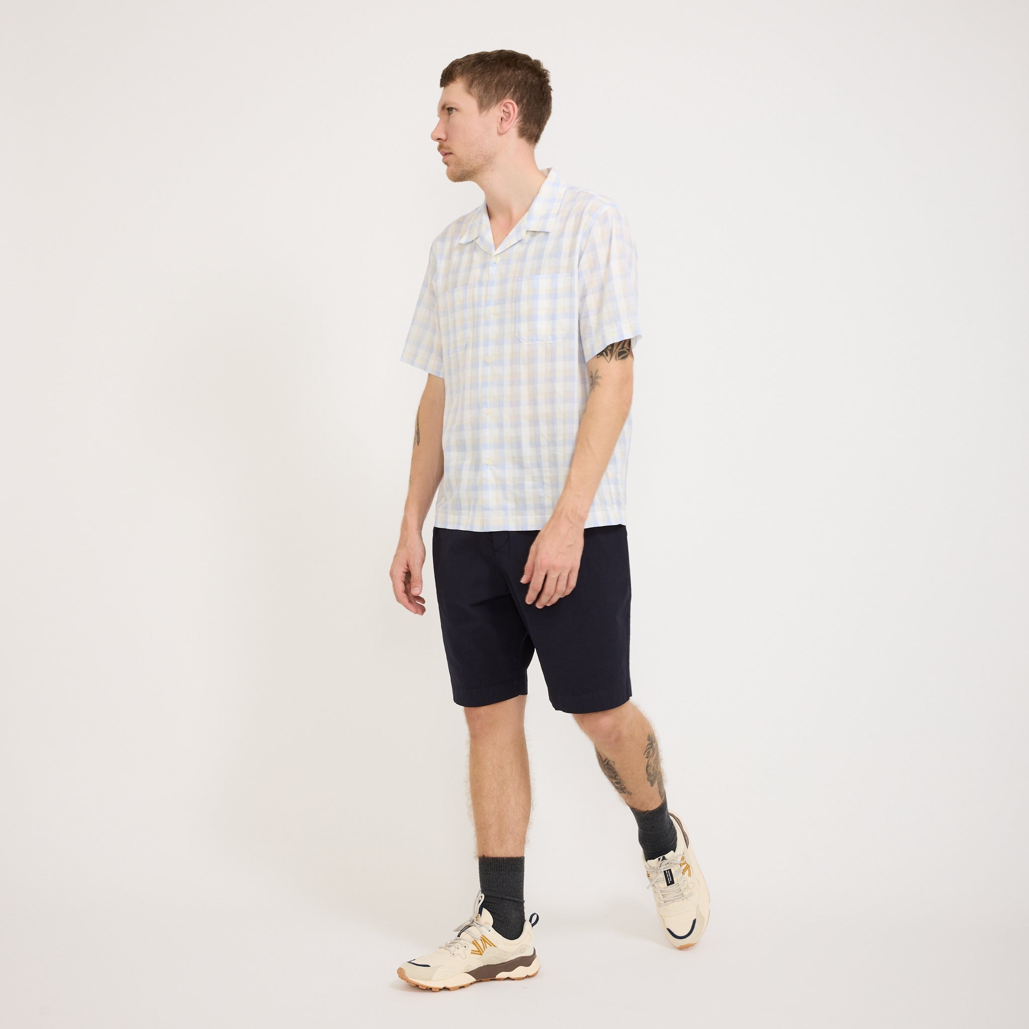 Universal Works | Pleated Track Short Seersucker II Navy | Maplestore