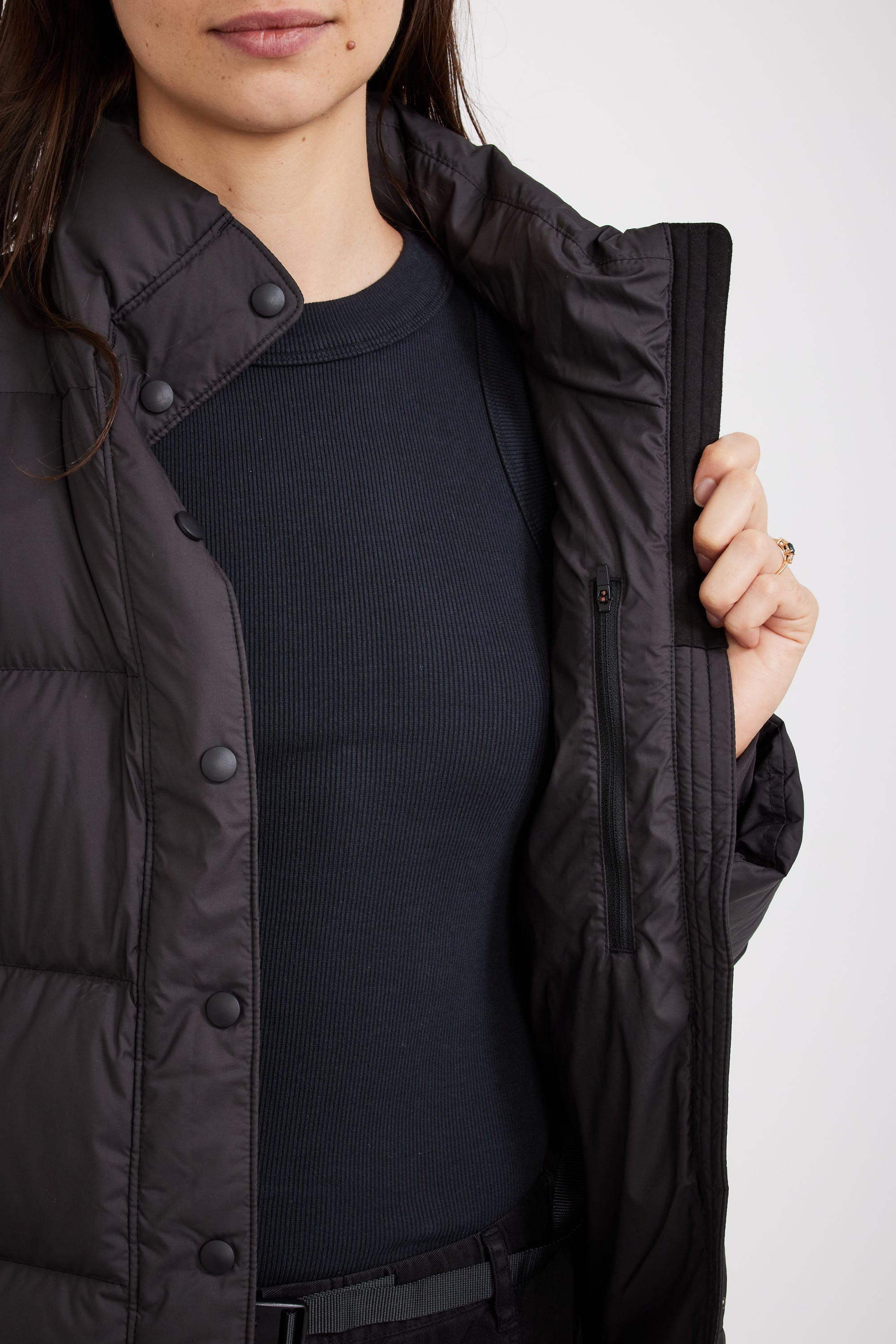 Patagonia | Womens Silent Down Jacket Black | Maplestore