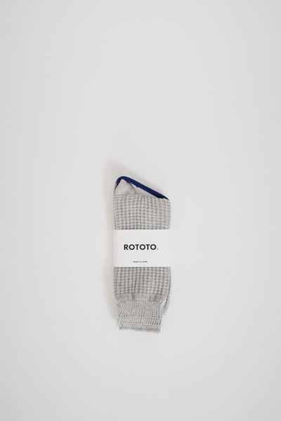 Rototo | Cotton Waffle Crew Socks Medium Grey | Maplestore