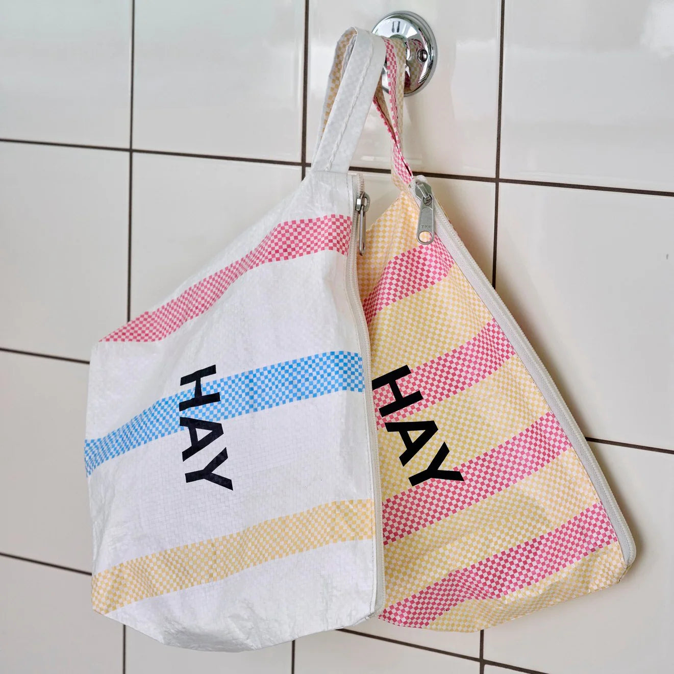 HAY | Candy Stripe Wash Bag Small Red/Yellow | Maplestore
