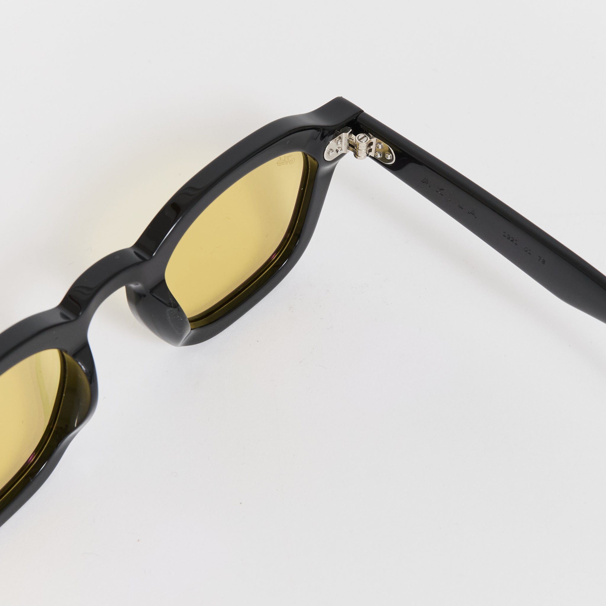 Akila | Logos Black/Yellow | Maplestore