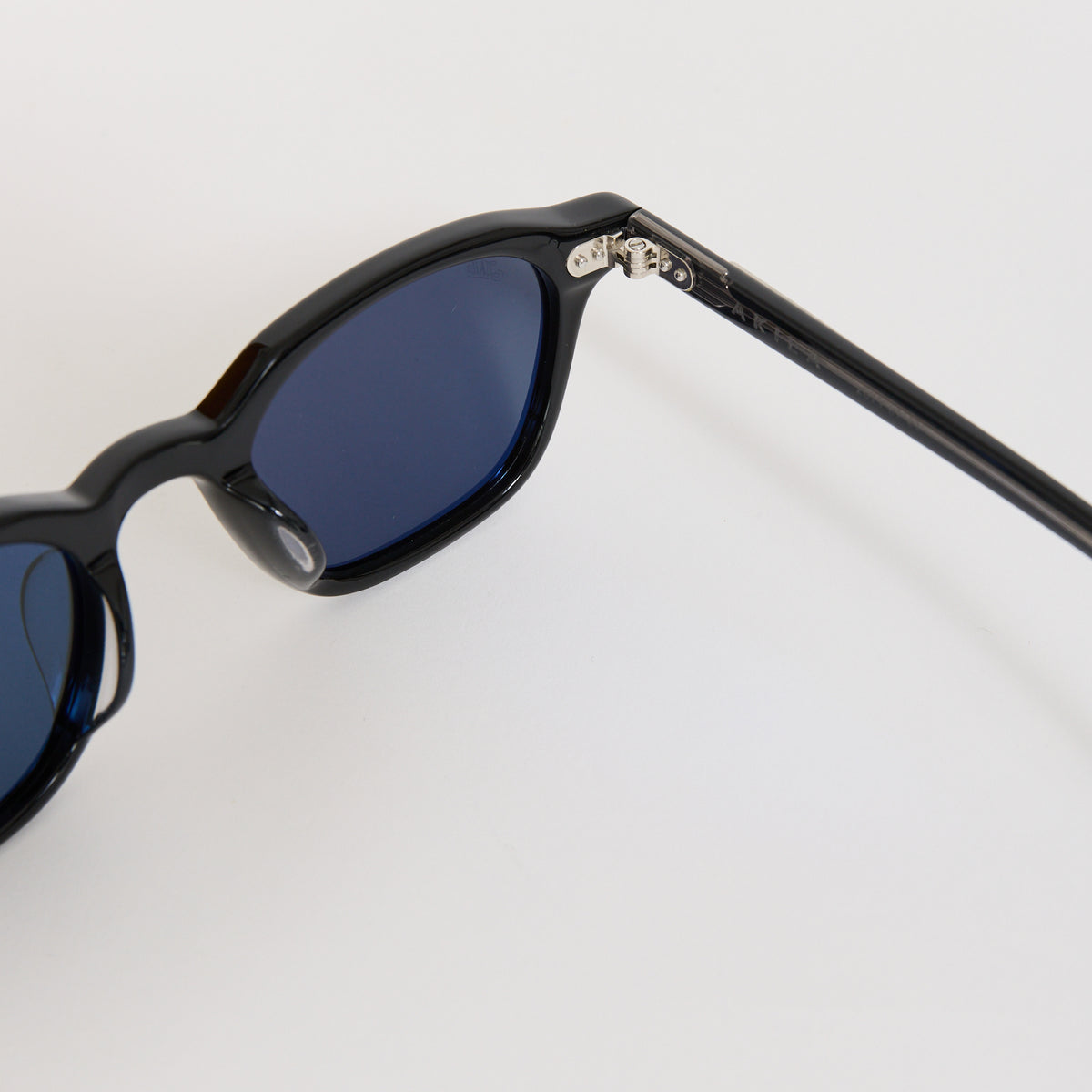 Nomos Black/Black