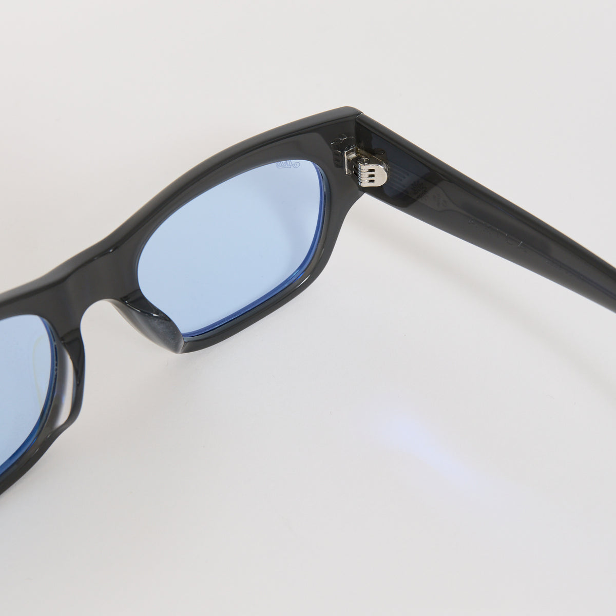 Vega Asphalt/Lt Blue