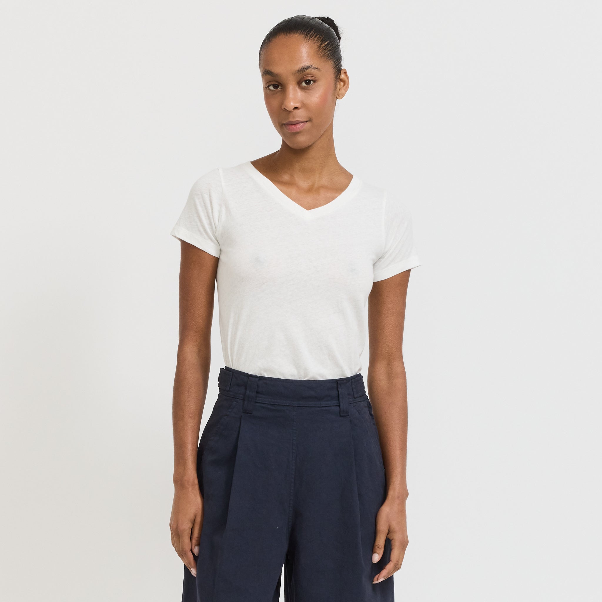 Gamipy V Neck T-Shirt White