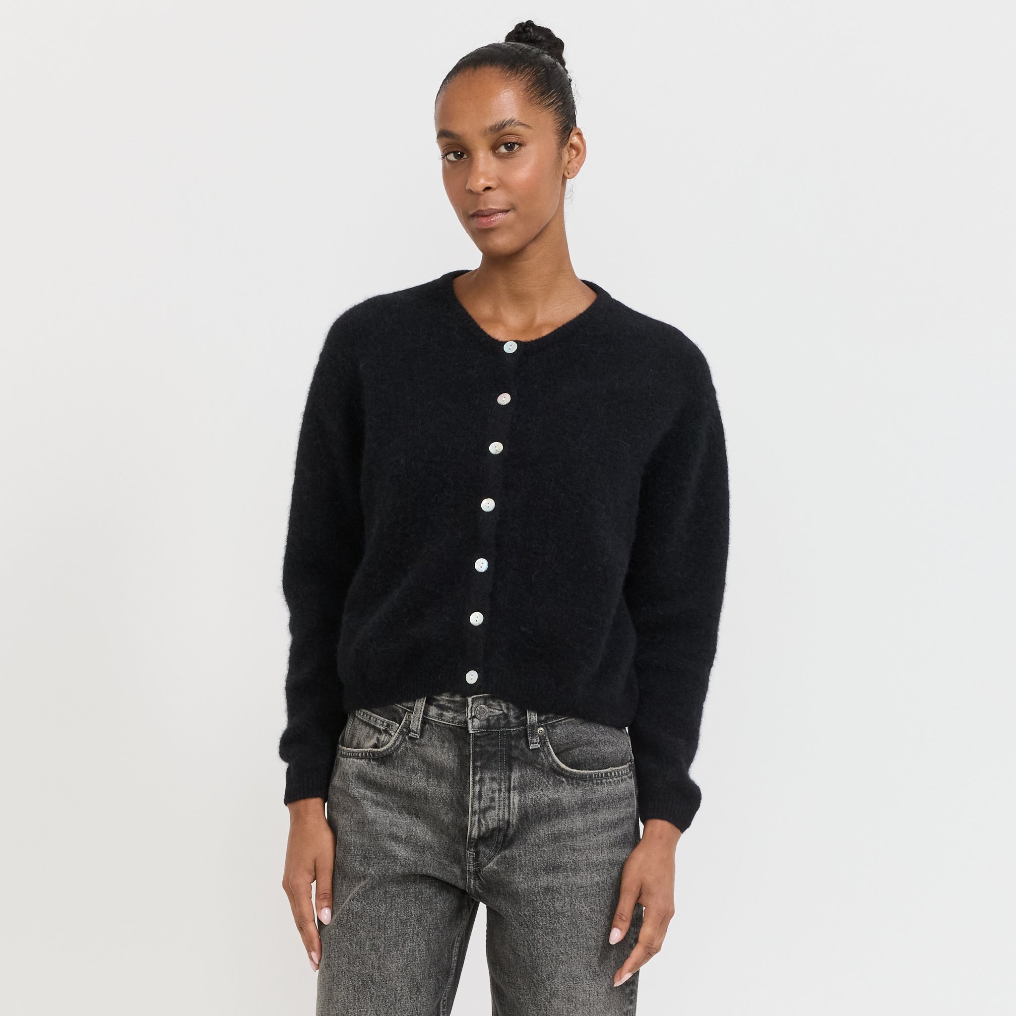 Vitow Cardigan Black | Womens Knitwear from American Vintage
