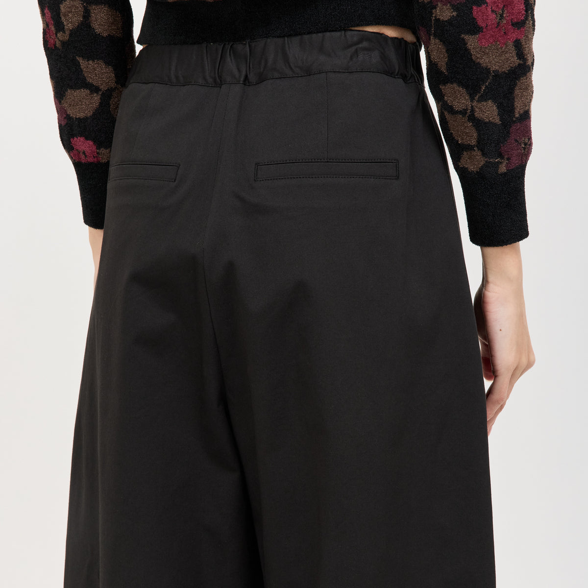 Two Tuck Wide Banding Pants Black