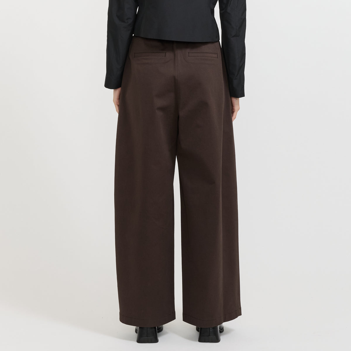 Two Tuck Wide Banding Pants Brown