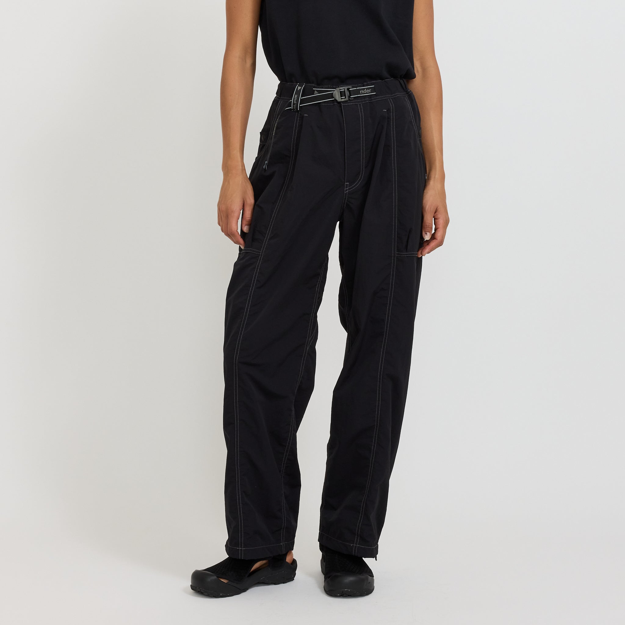 And Wander | Crinkled Nylon Pants Black | Maplestore