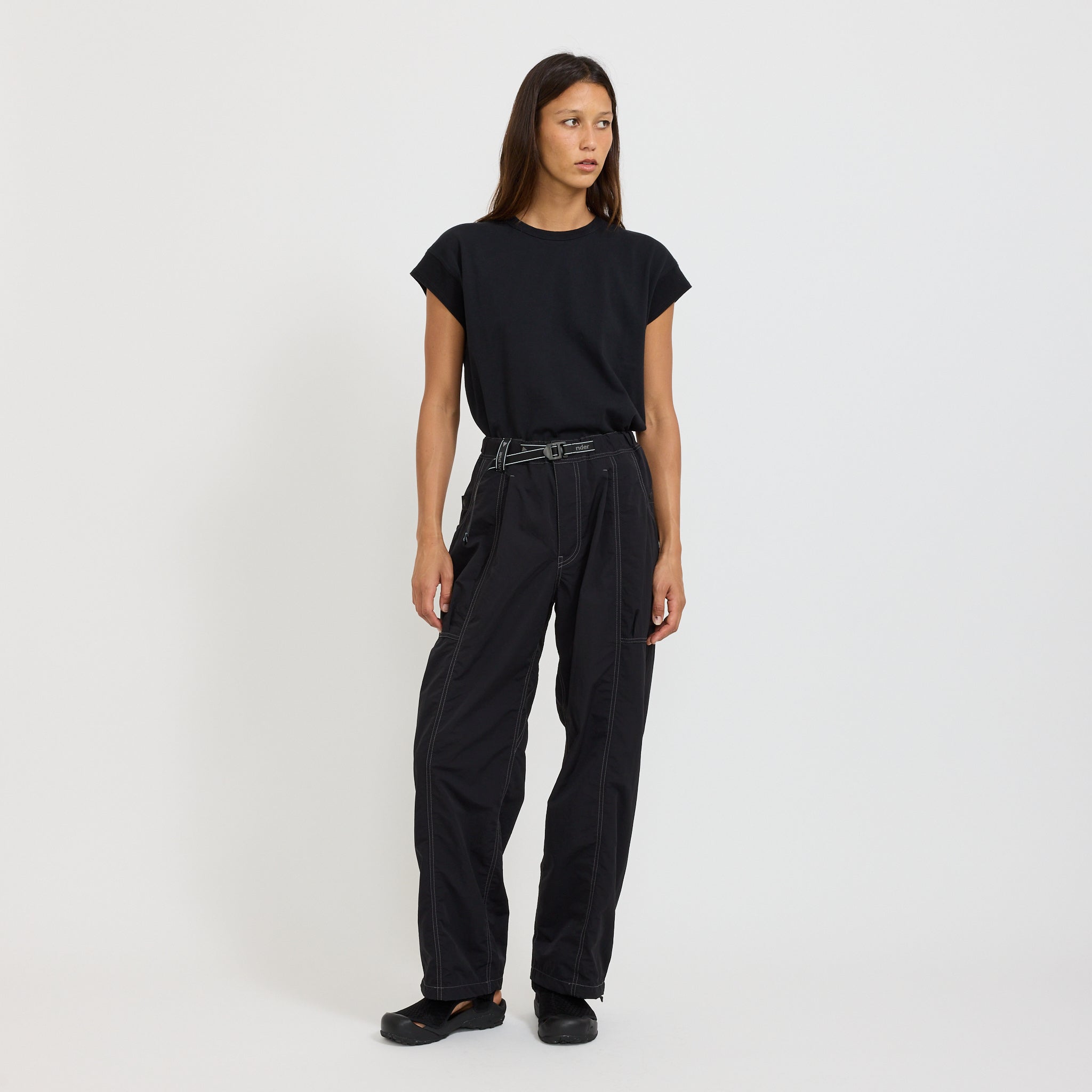 And Wander | Crinkled Nylon Pants Black | Maplestore