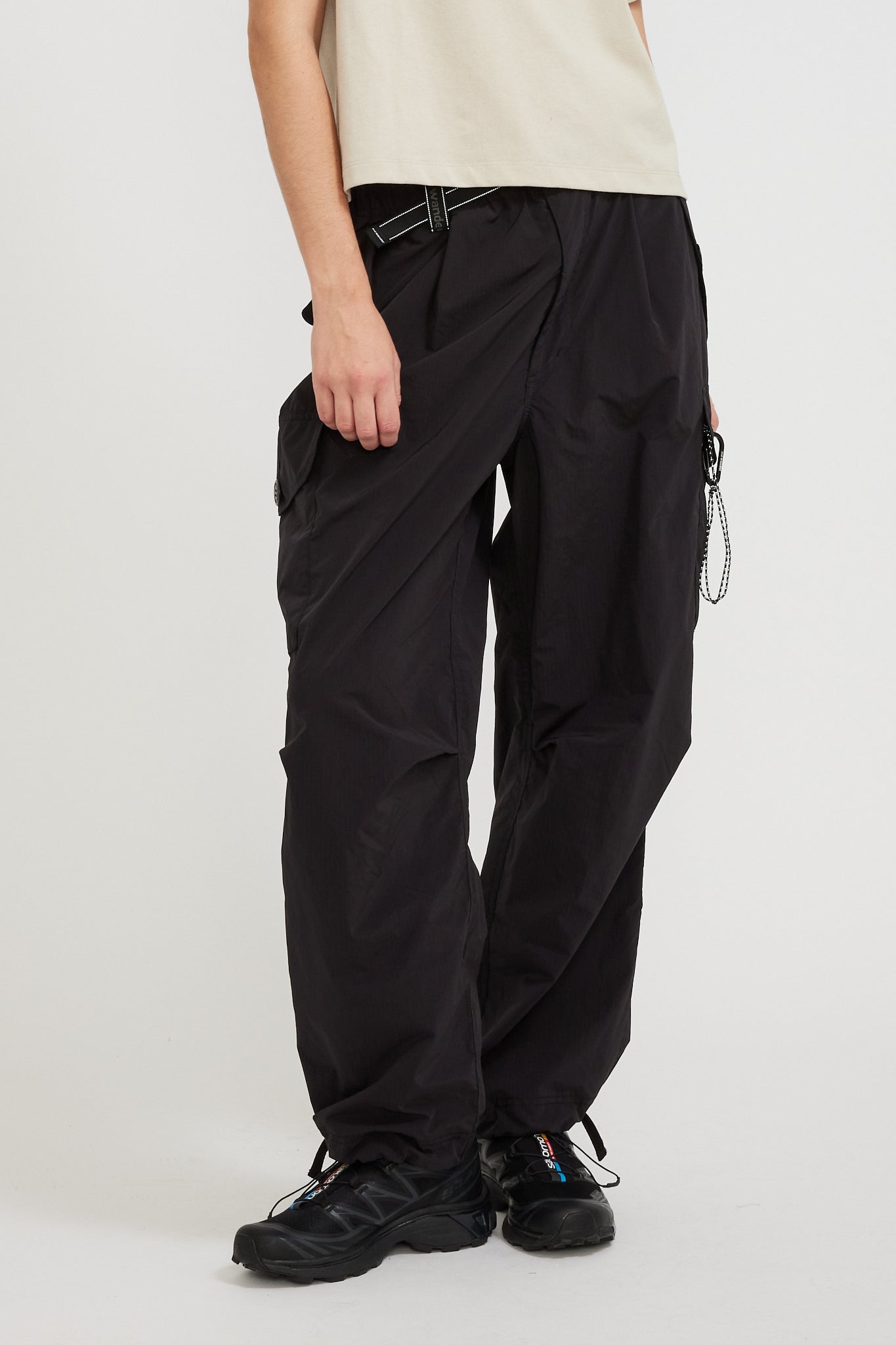 Black oversized cargo pants online