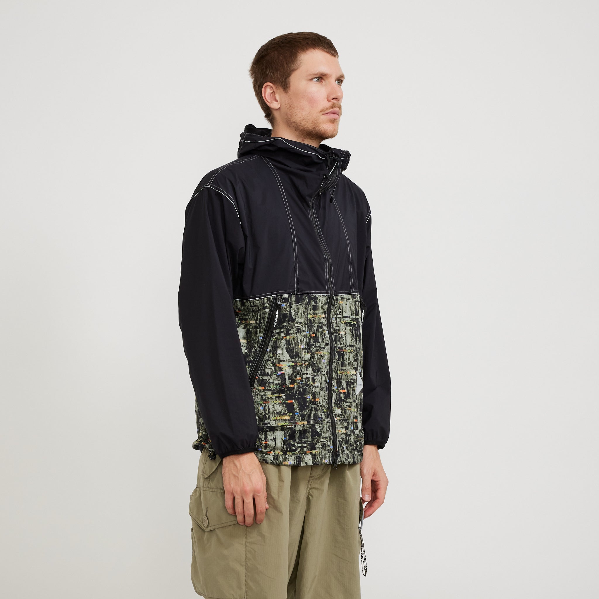 And Wander | PERTEX Printed Wind Jacket Black | Maplestore
