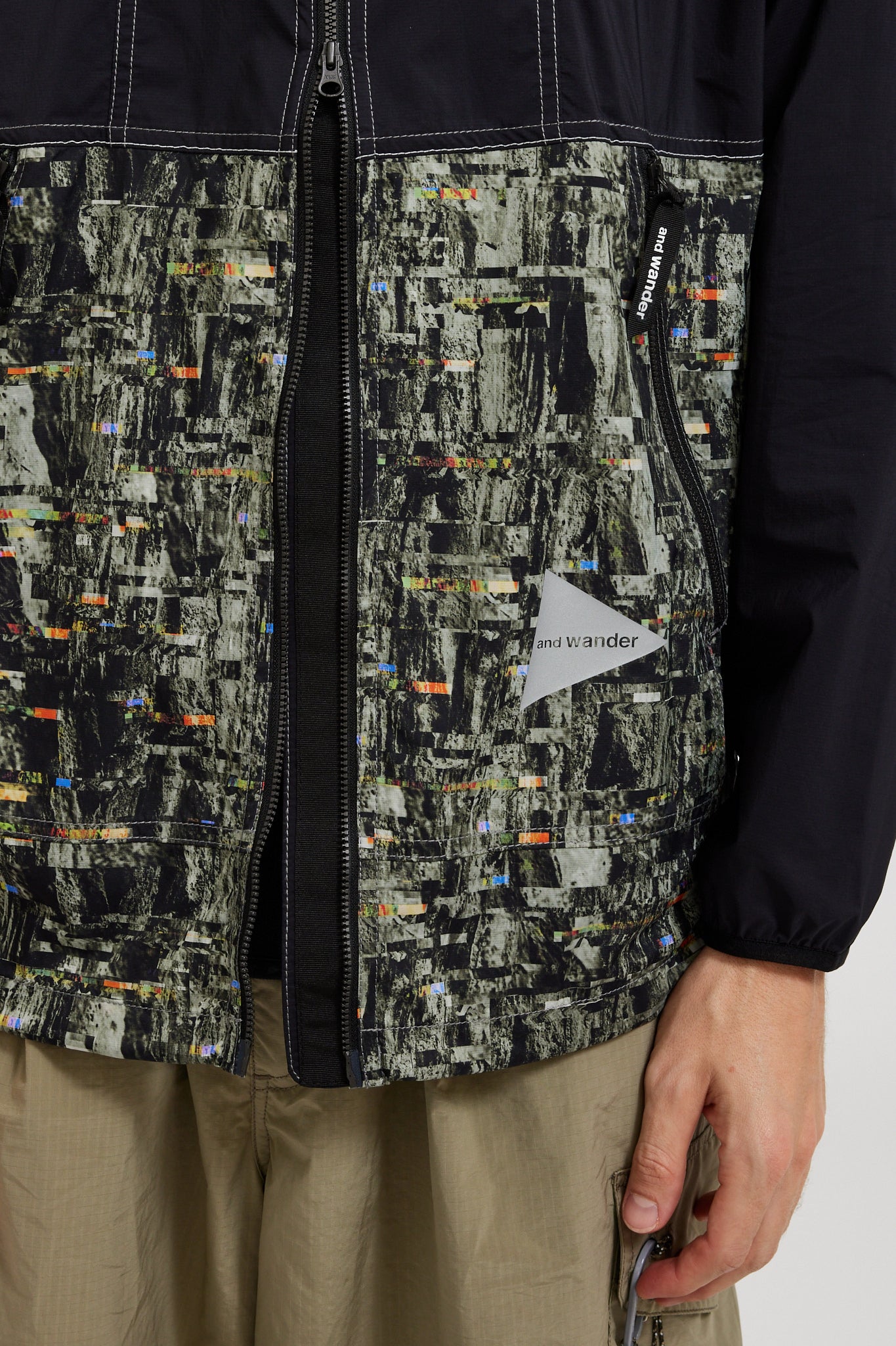 And Wander | PERTEX Printed Wind Jacket Black | Maplestore