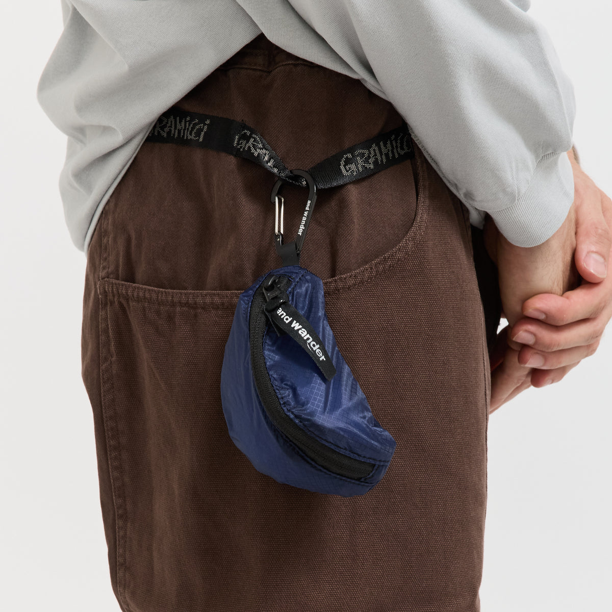 And Wander | Sil Mini Pouch Dark Blue | Maplestore