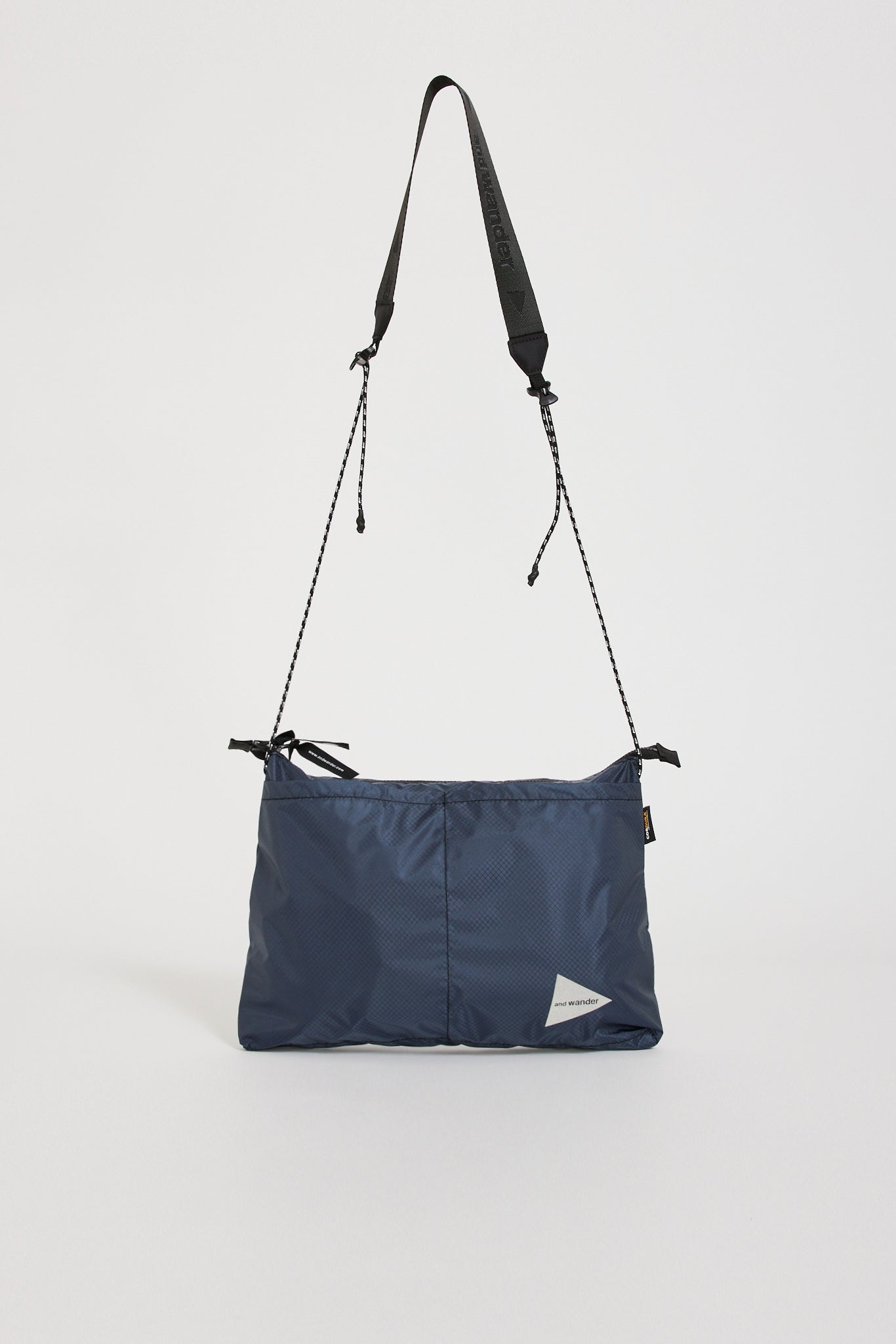 And Wander | Sil Sacoche Blue | Maplestore