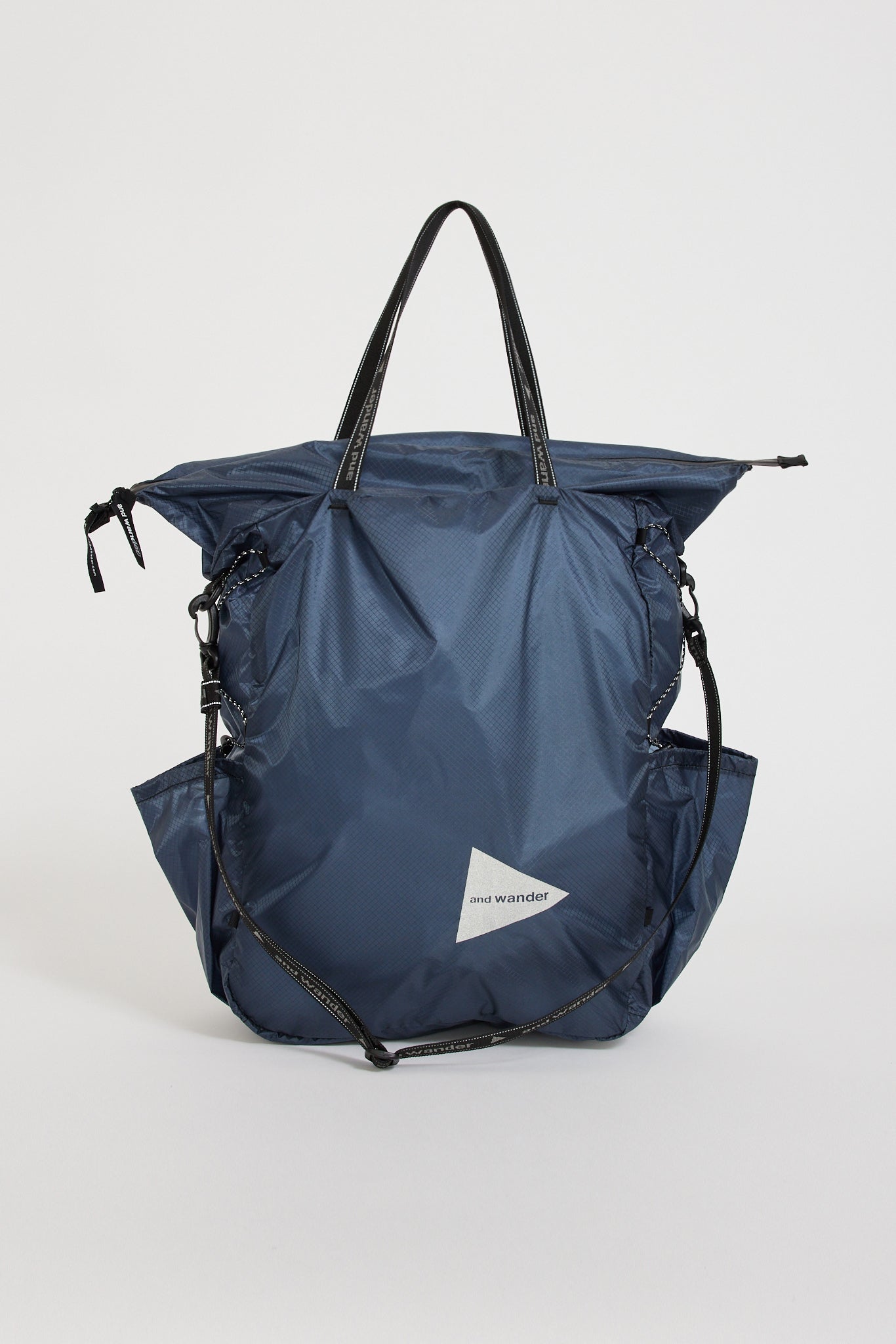 and wander sil tote ブルー