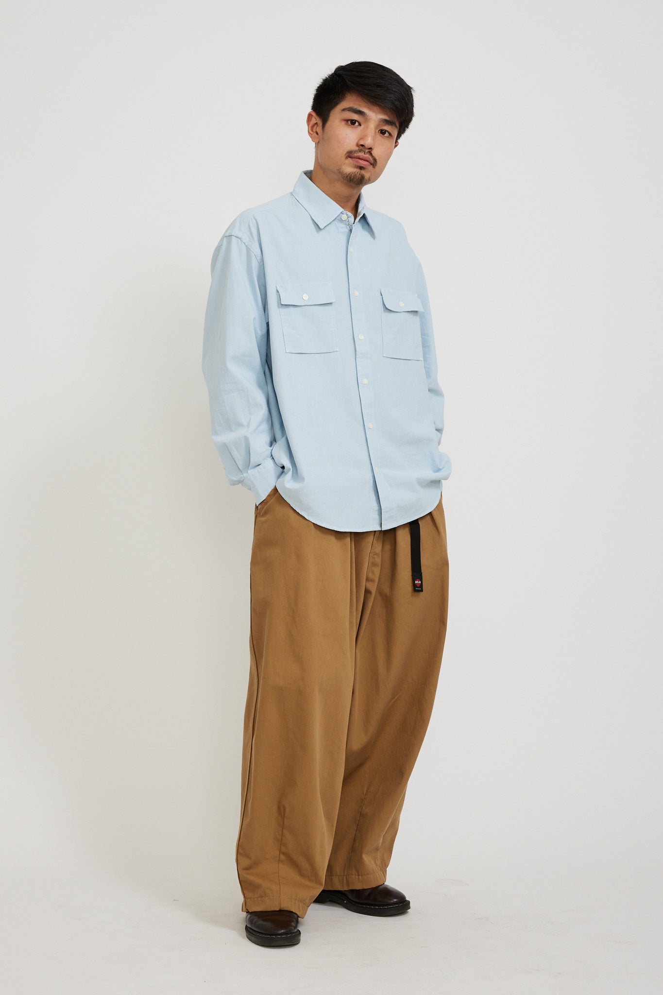 Anglan | Twill Cotton Belt Balloon Pants Beige | Maplestore