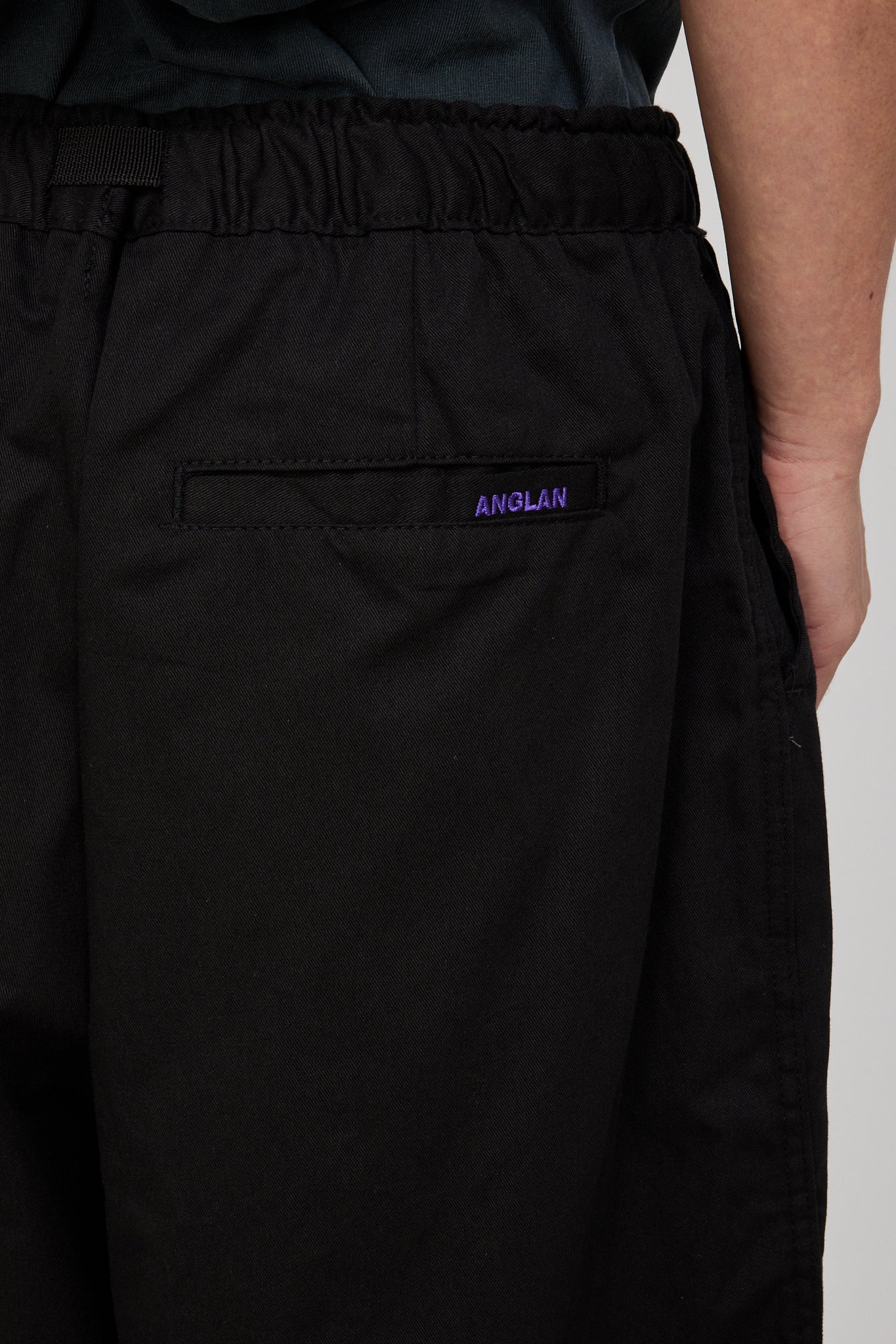 Anglan | Twill Cotton Belt Balloon Pants Black | Maplestore